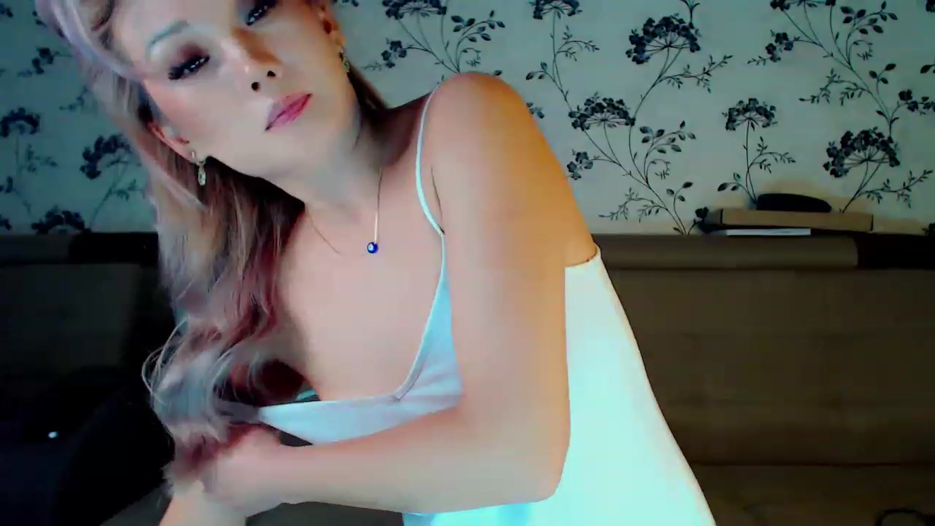 Gallery image thumbnail from Oiuysgdb's myfreecams stream on, 12/10/2022, 12:29 image 4 of 20