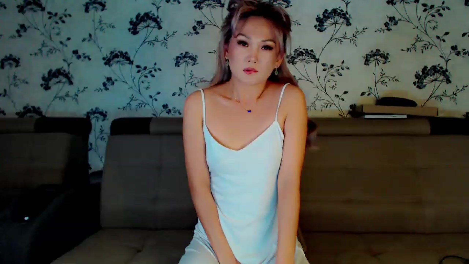 Gallery image thumbnail from Oiuysgdb's myfreecams stream on, 12/10/2022, 12:29 image 8 of 20