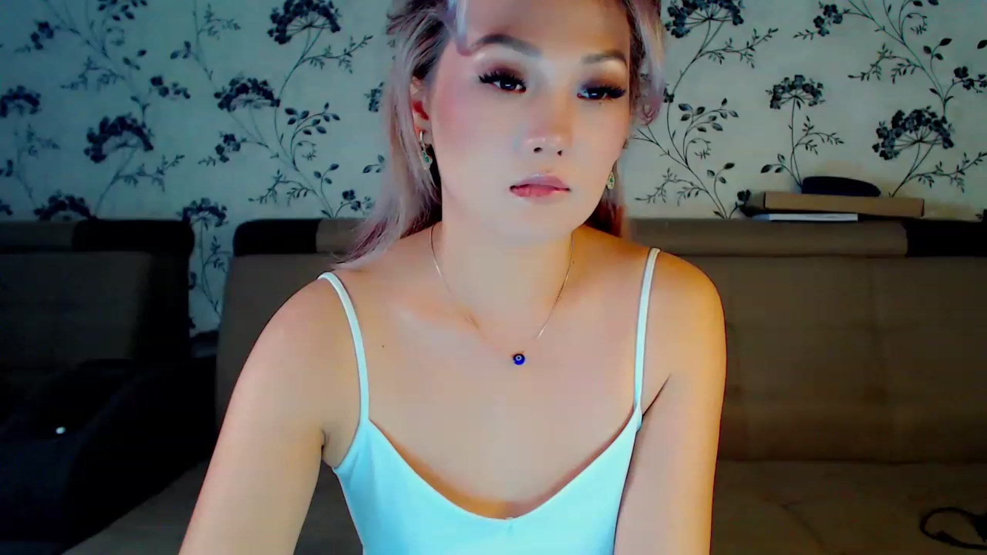 Gallery image thumbnail from Oiuysgdb's myfreecams stream on, 12/10/2022, 12:29 image 1 of 20