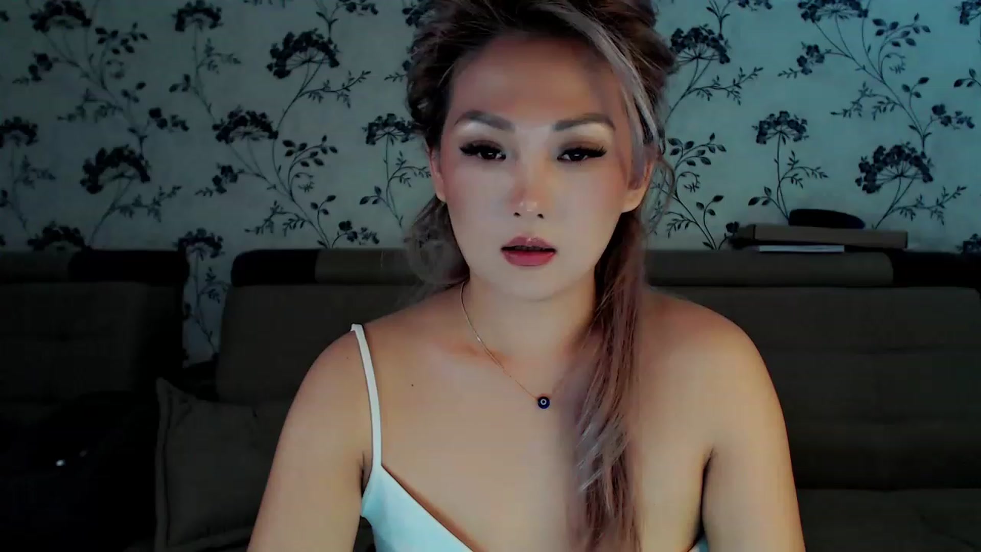 Gallery image thumbnail from Oiuysgdb's myfreecams stream on, 12/11/2022, 12:07 image 8 of 20