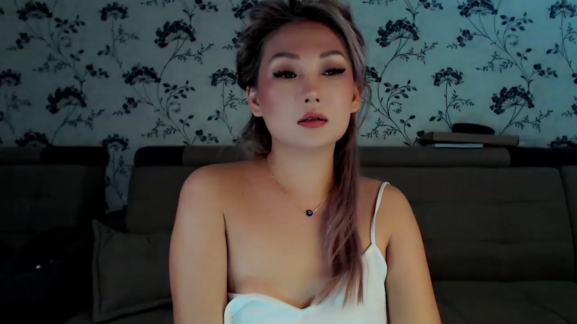 Gallery image thumbnail from Oiuysgdb's myfreecams stream on, 12/11/2022, 12:07 image 4 of 20