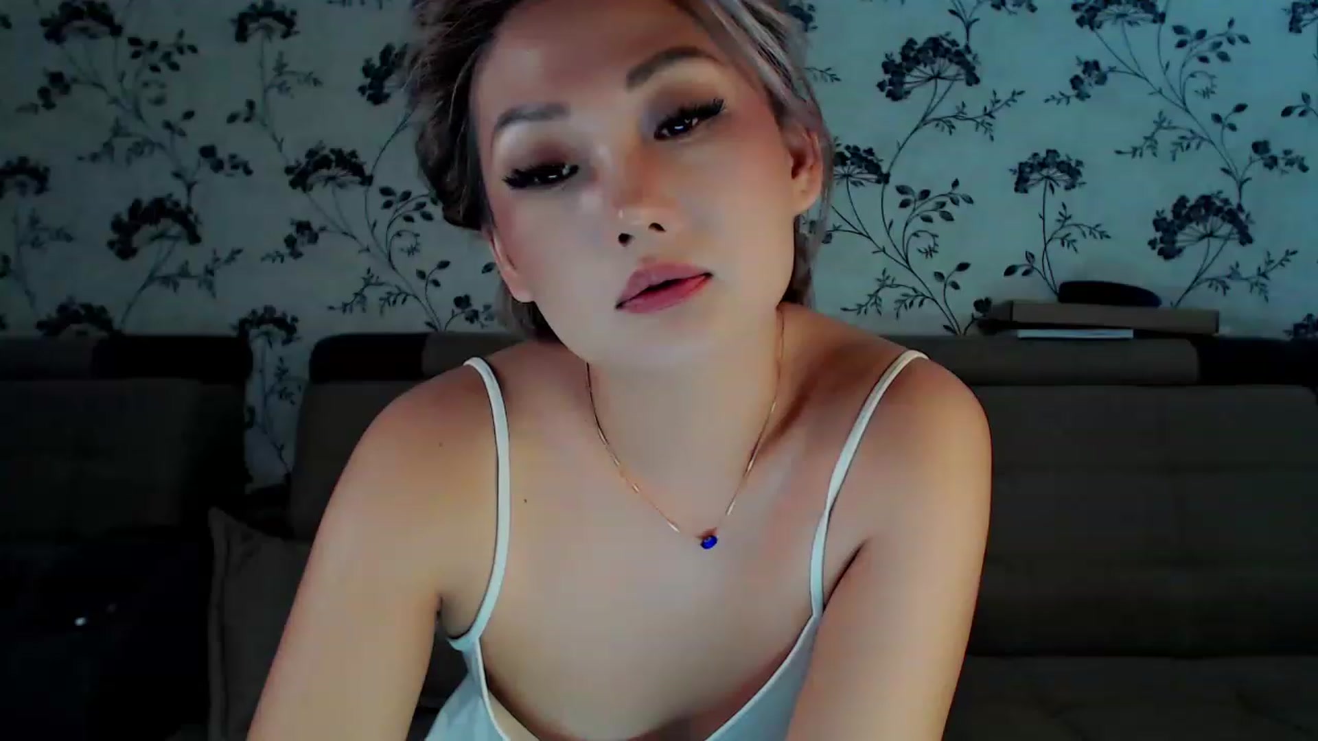 Gallery image thumbnail from Oiuysgdb's myfreecams stream on, 12/11/2022, 12:07 image 17 of 20