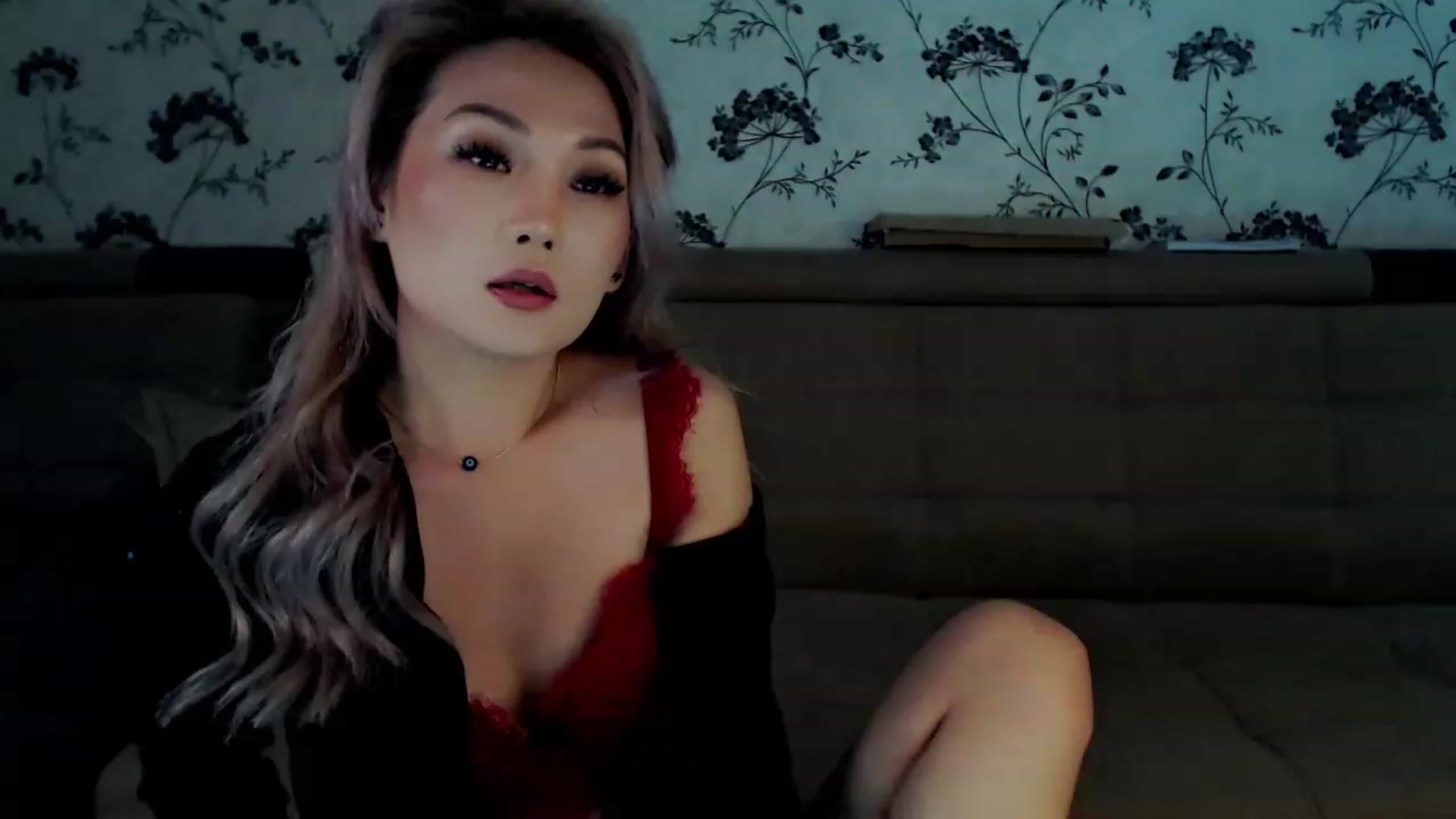 Gallery image thumbnail from Oiuysgdb's myfreecams stream on, 12/15/2022, 12:08 image 12 of 20