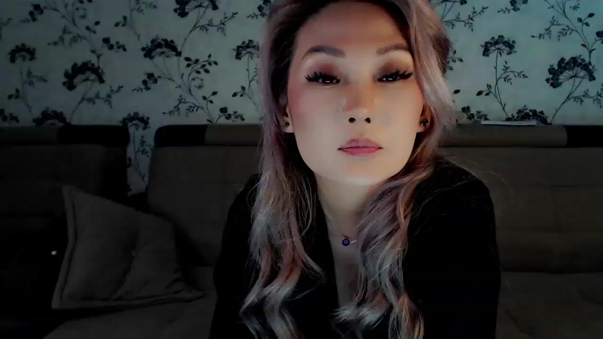 Gallery image thumbnail from Oiuysgdb's myfreecams stream on, 12/15/2022, 13:31 image 2 of 20