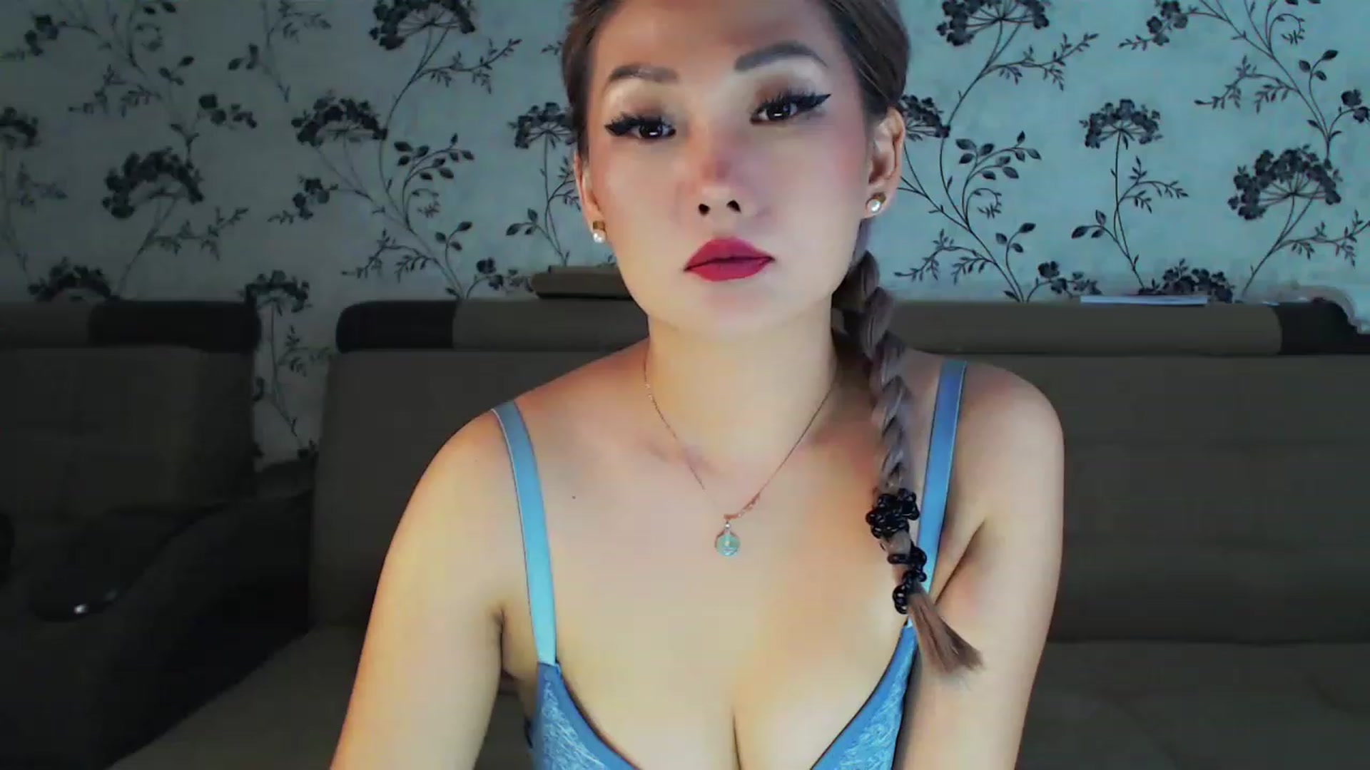 Gallery image thumbnail from Oiuysgdb's myfreecams stream on, 12/24/2022, 15:15 image 1 of 20