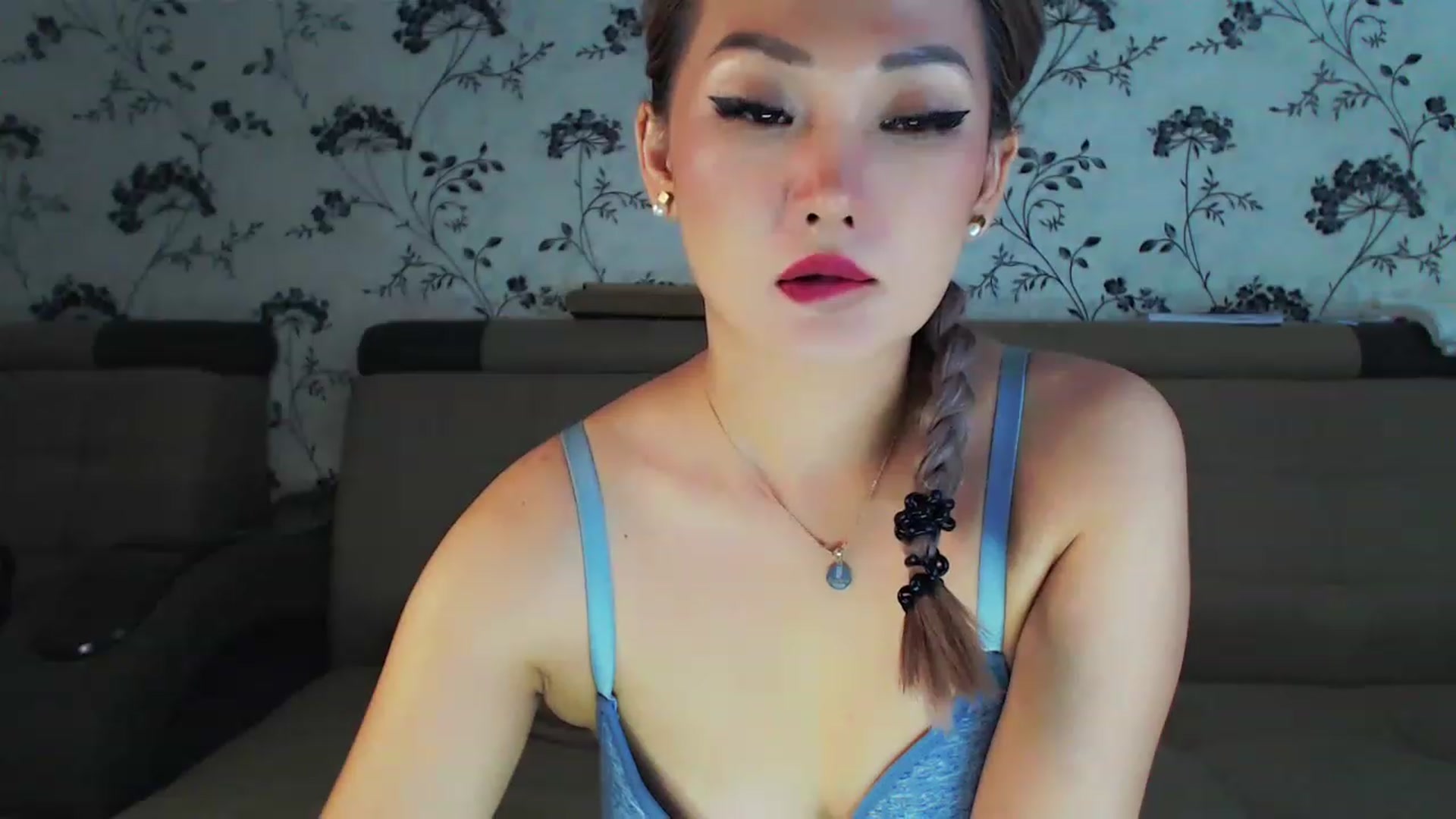 Gallery image thumbnail from Oiuysgdb's myfreecams stream on, 12/24/2022, 15:15 image 11 of 20