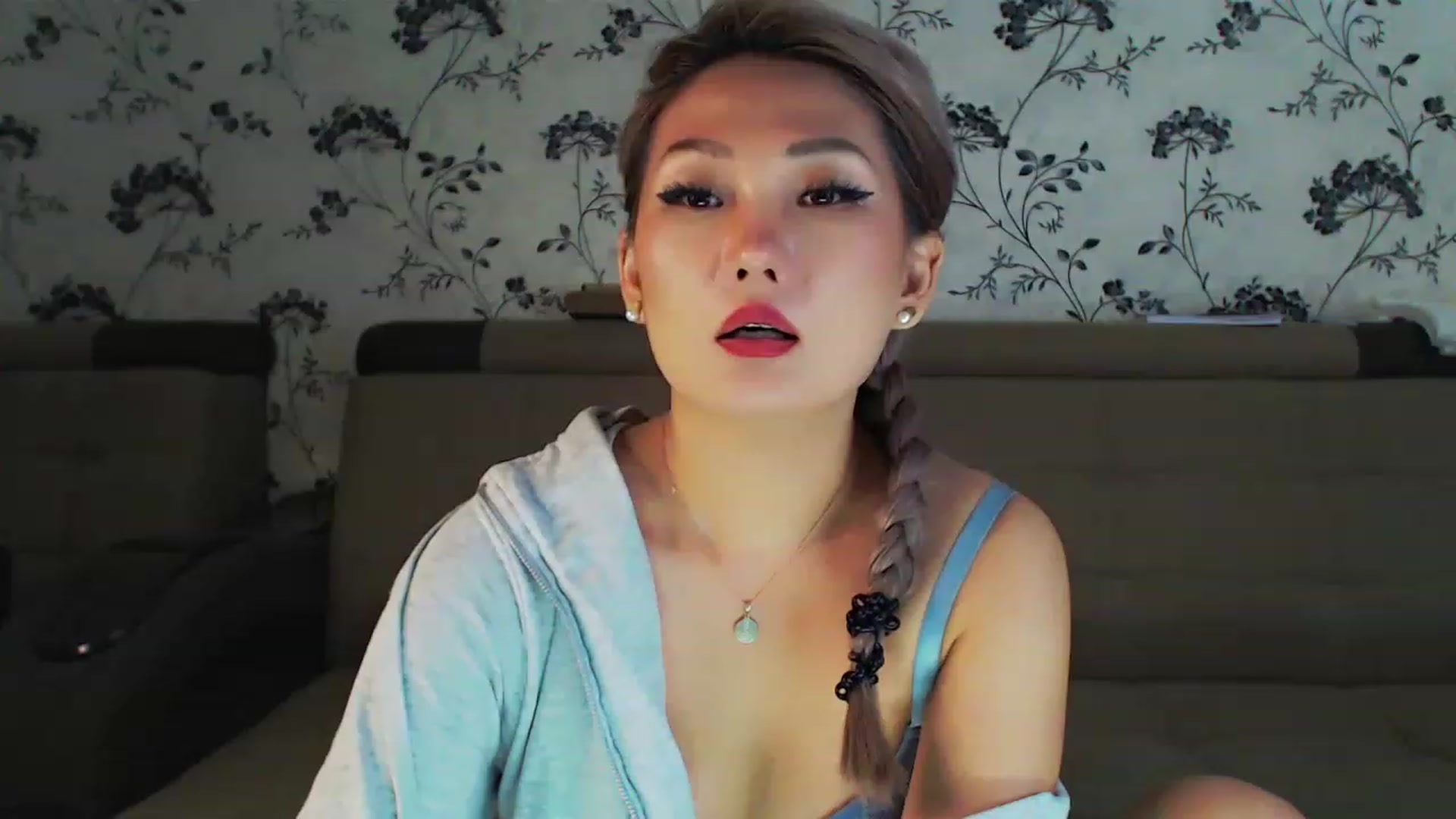 Gallery image thumbnail from Oiuysgdb's myfreecams stream on, 12/24/2022, 17:20 image 1 of 20