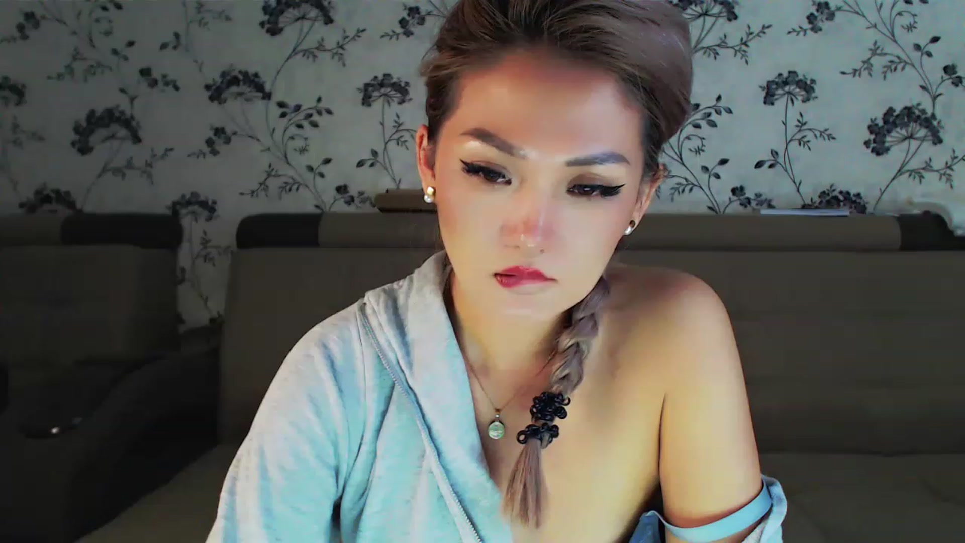 Gallery image thumbnail from Oiuysgdb's myfreecams stream on, 12/24/2022, 17:20 image 10 of 20