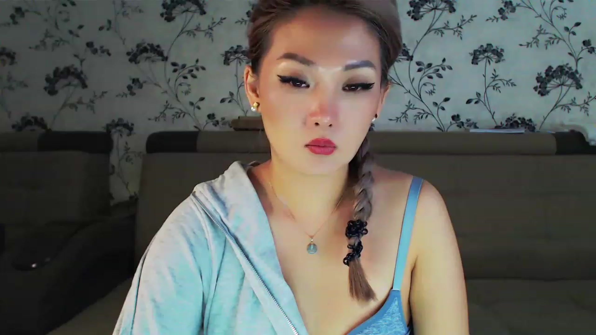 Gallery image thumbnail from Oiuysgdb's myfreecams stream on, 12/24/2022, 17:20 image 3 of 20