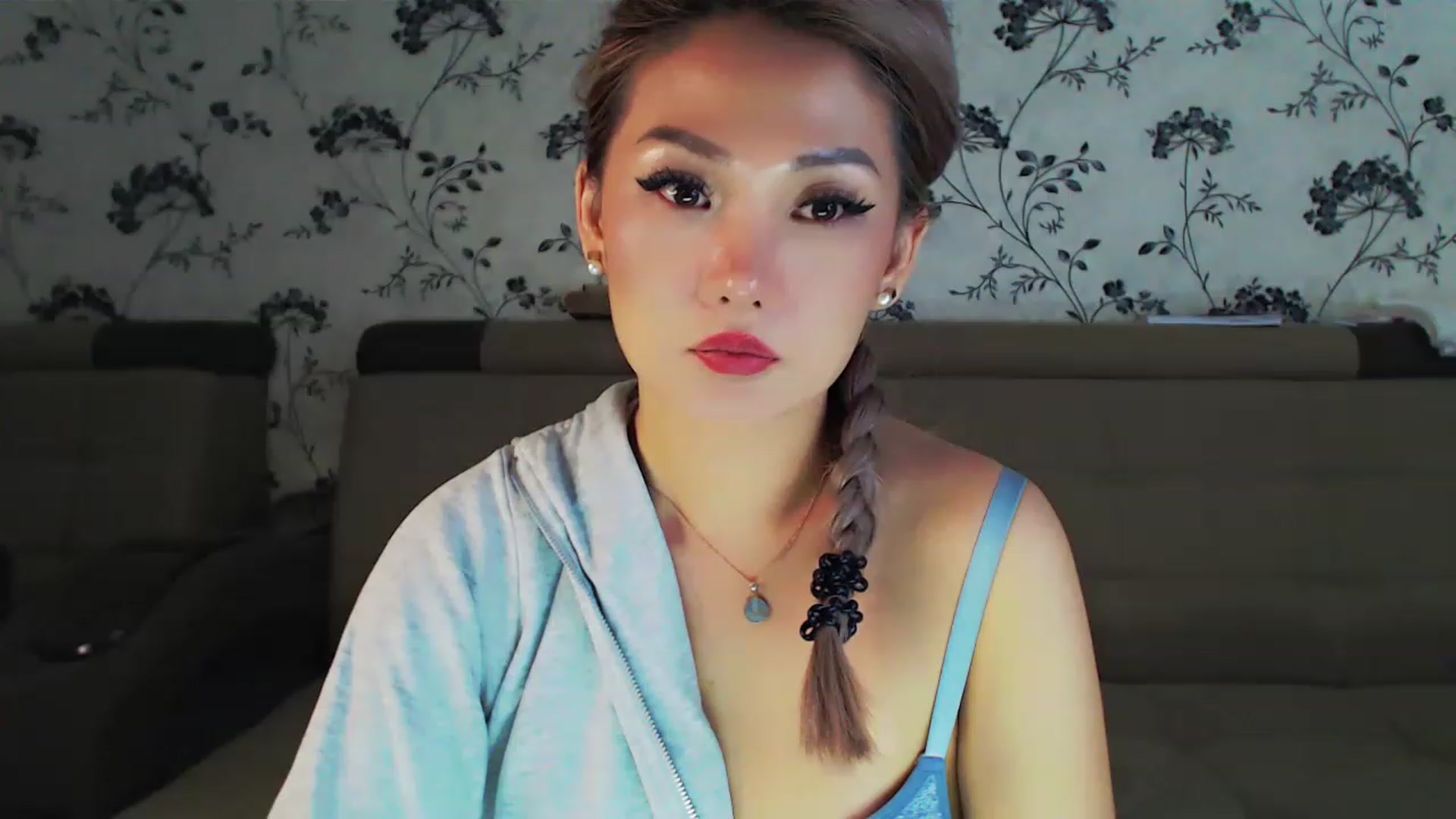 Gallery image thumbnail from Oiuysgdb's myfreecams stream on, 12/24/2022, 17:20 image 19 of 20