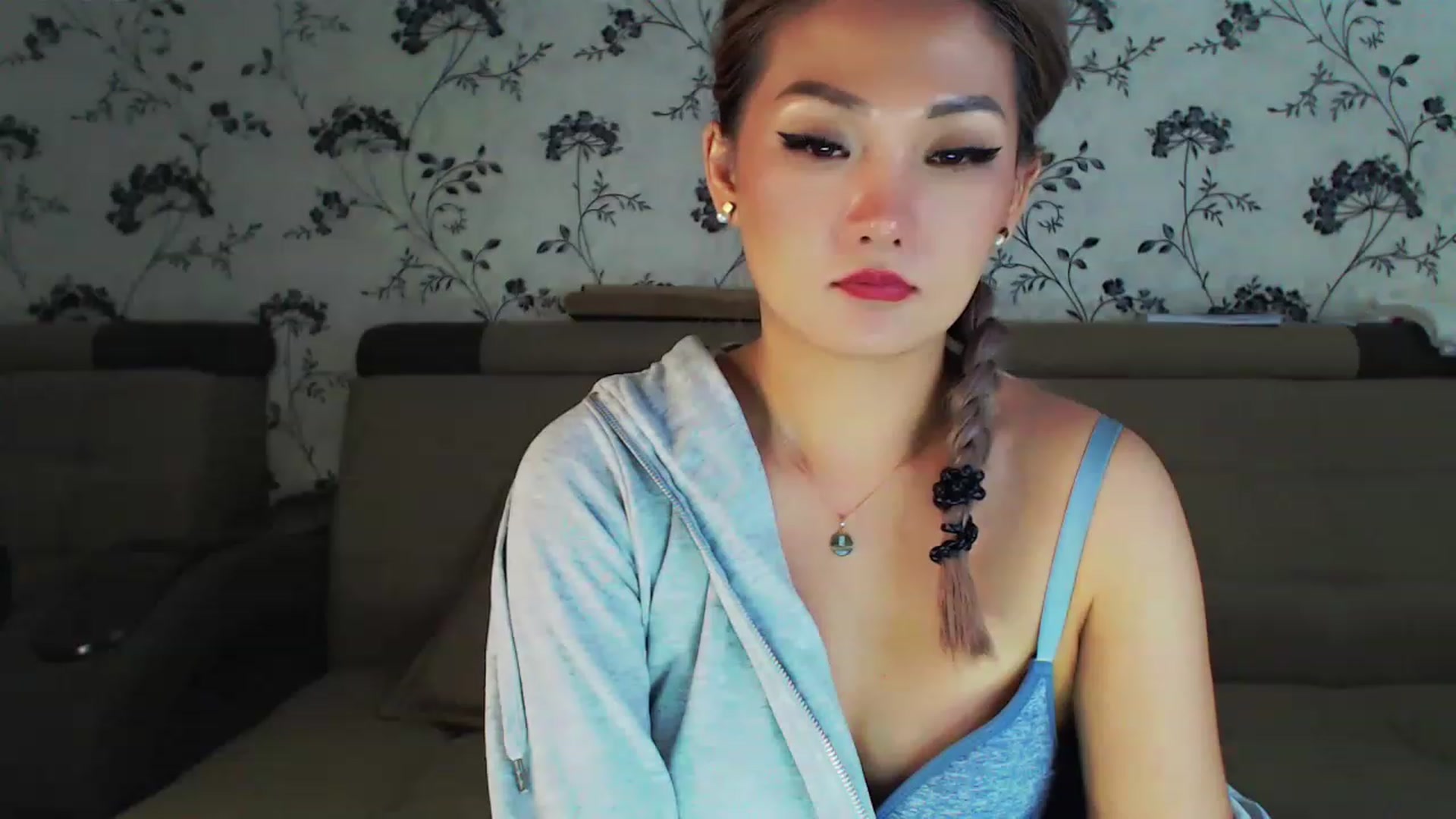 Gallery image thumbnail from Oiuysgdb's myfreecams stream on, 12/24/2022, 17:20 image 4 of 20