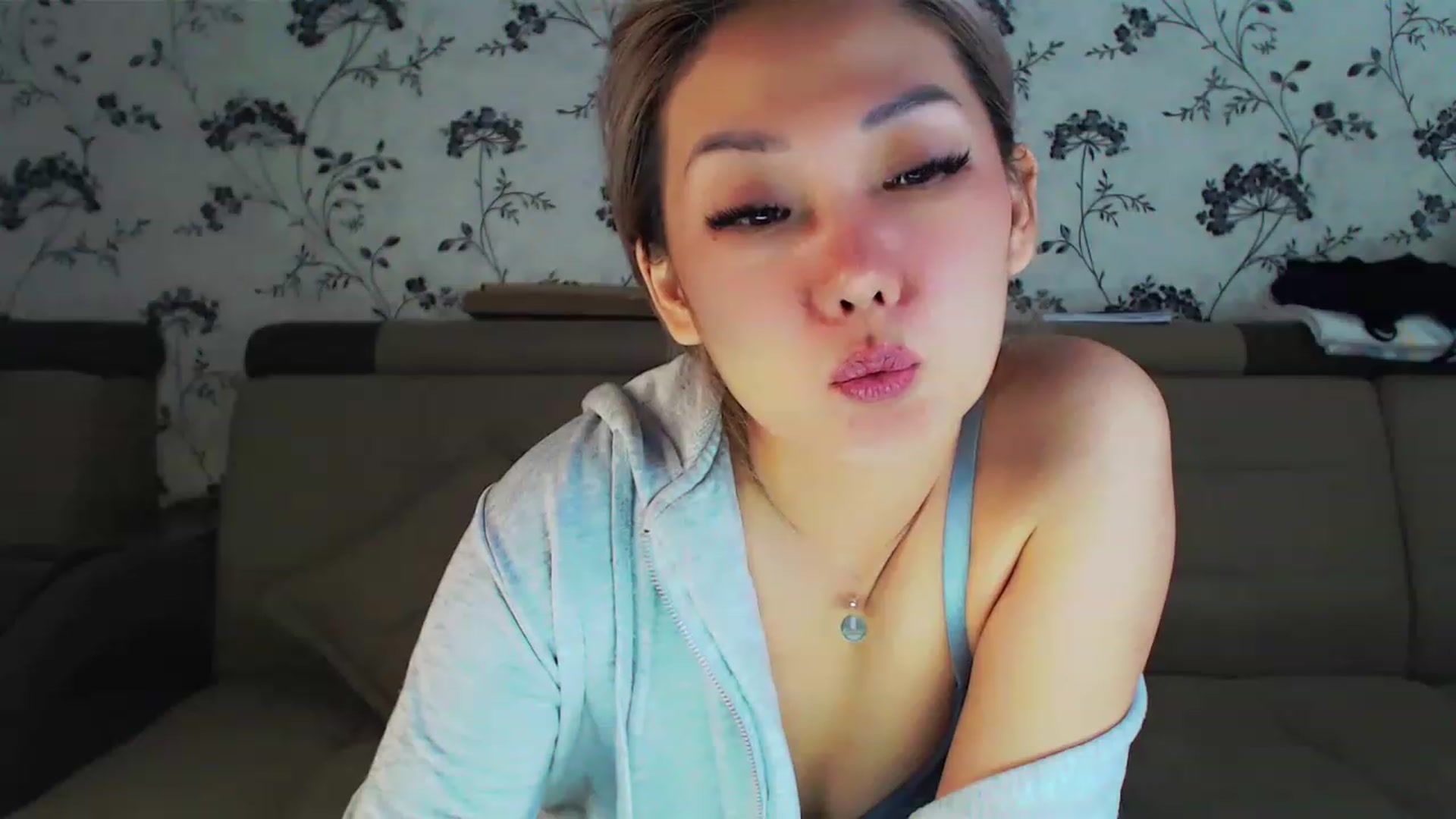 Gallery image thumbnail from Oiuysgdb's myfreecams stream on, 12/25/2022, 11:14 image 20 of 20