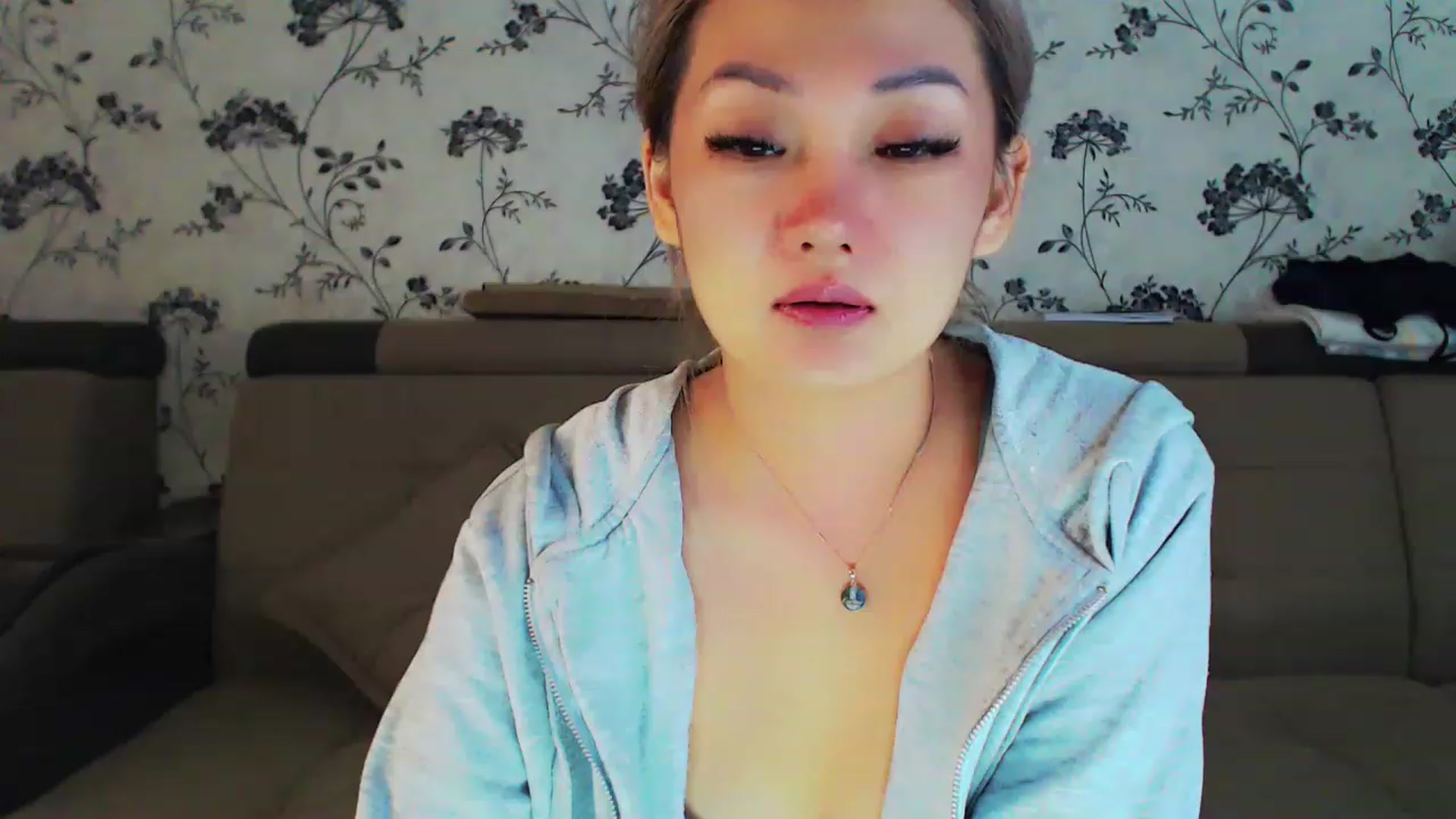 Gallery image thumbnail from Oiuysgdb's myfreecams stream on, 12/25/2022, 11:14 image 1 of 20