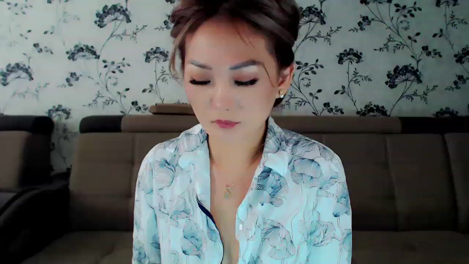 Gallery image thumbnail from Oiuysgdb's myfreecams stream on, 12/26/2022, 09:55 image 15 of 20