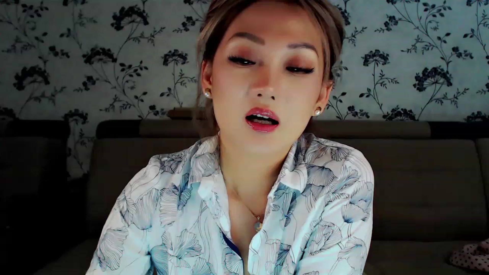 Gallery image thumbnail from Oiuysgdb's myfreecams stream on, 12/26/2022, 12:52 image 6 of 20