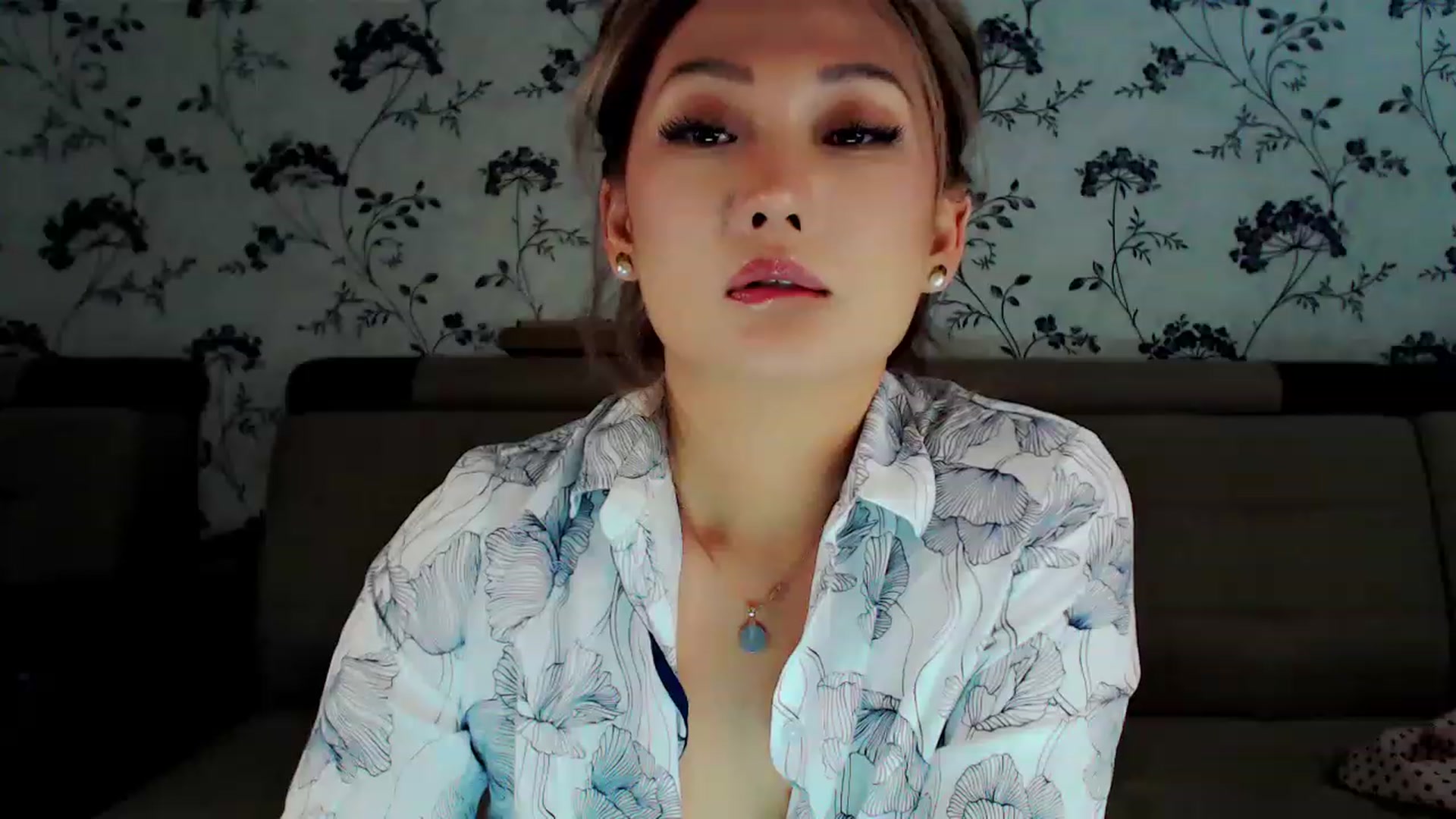 Gallery image thumbnail from Oiuysgdb's myfreecams stream on, 12/26/2022, 12:52 image 7 of 20