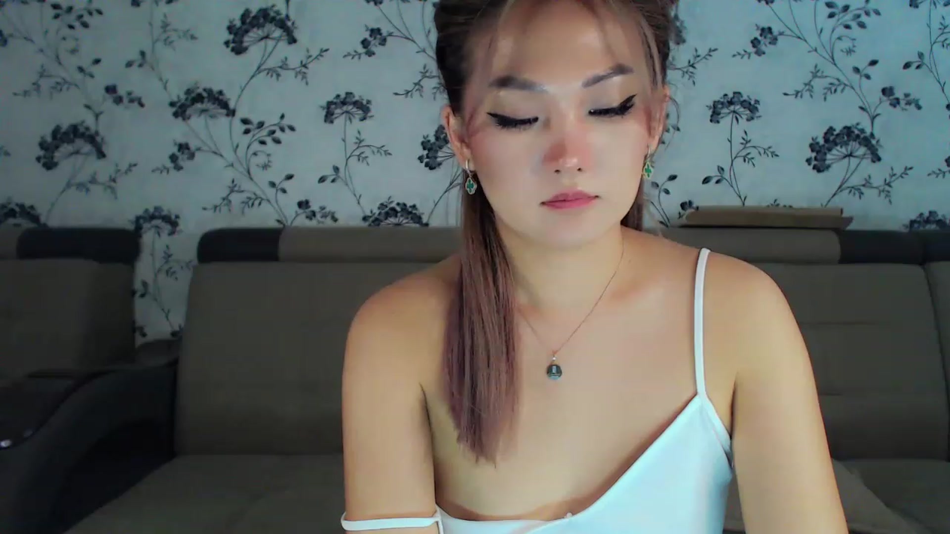 Gallery image thumbnail from Oiuysgdb's myfreecams stream on, 01/01/2023, 04:10 image 7 of 20
