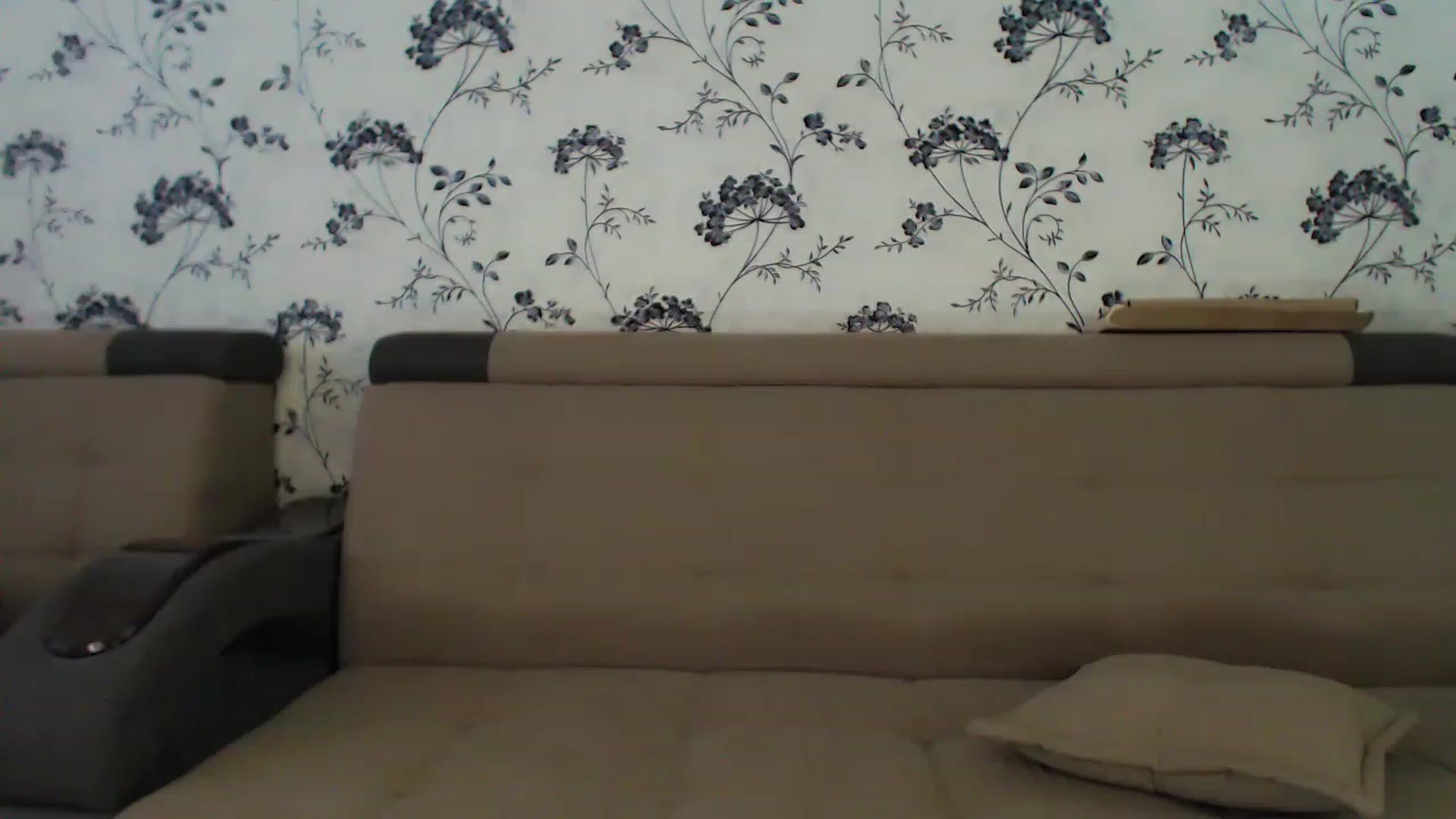 Gallery image thumbnail from Oiuysgdb's myfreecams stream on, 01/01/2023, 04:10 image 19 of 20