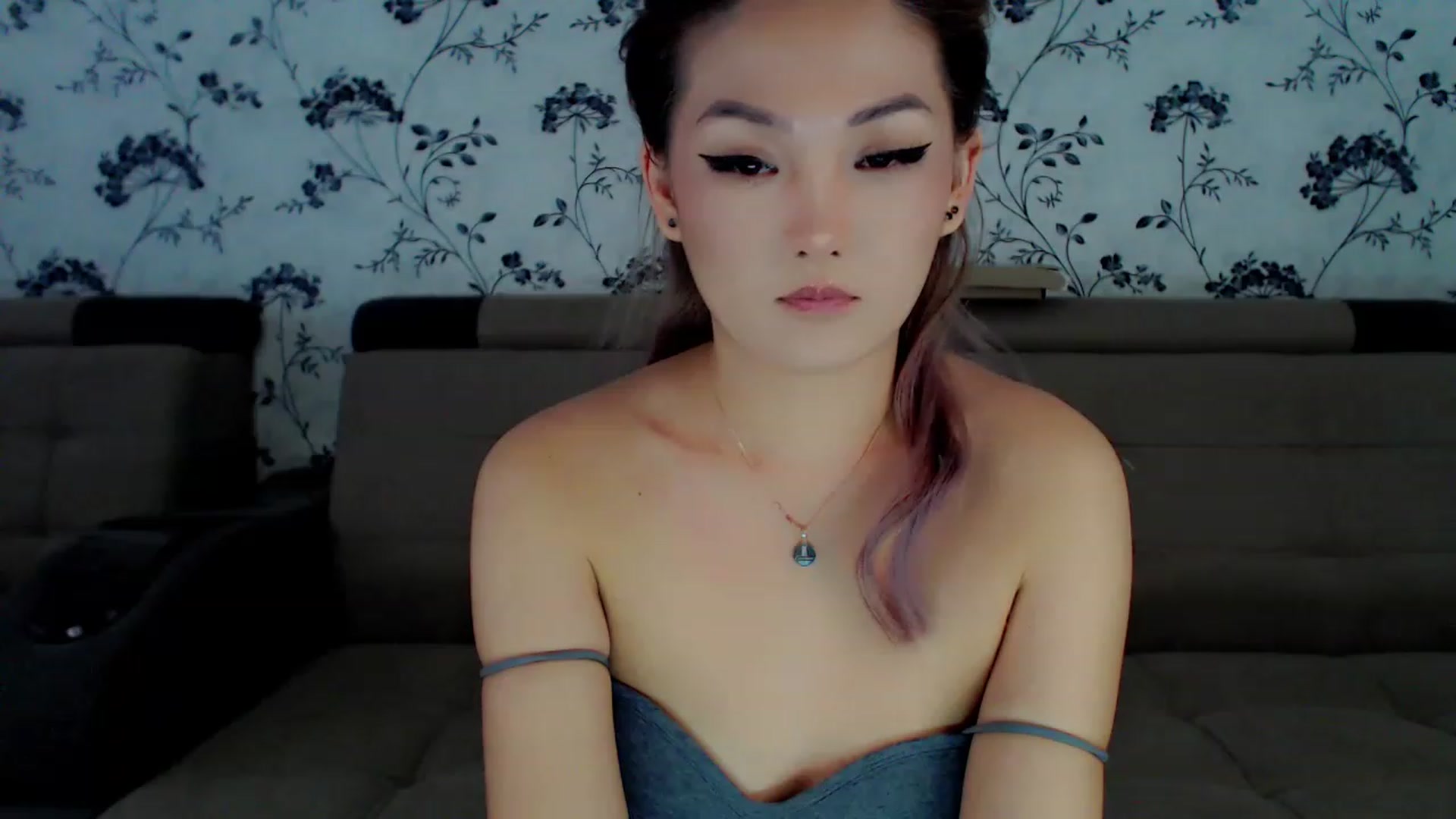 Gallery image thumbnail from Oiuysgdb's myfreecams stream on, 01/06/2023, 09:48 image 19 of 20