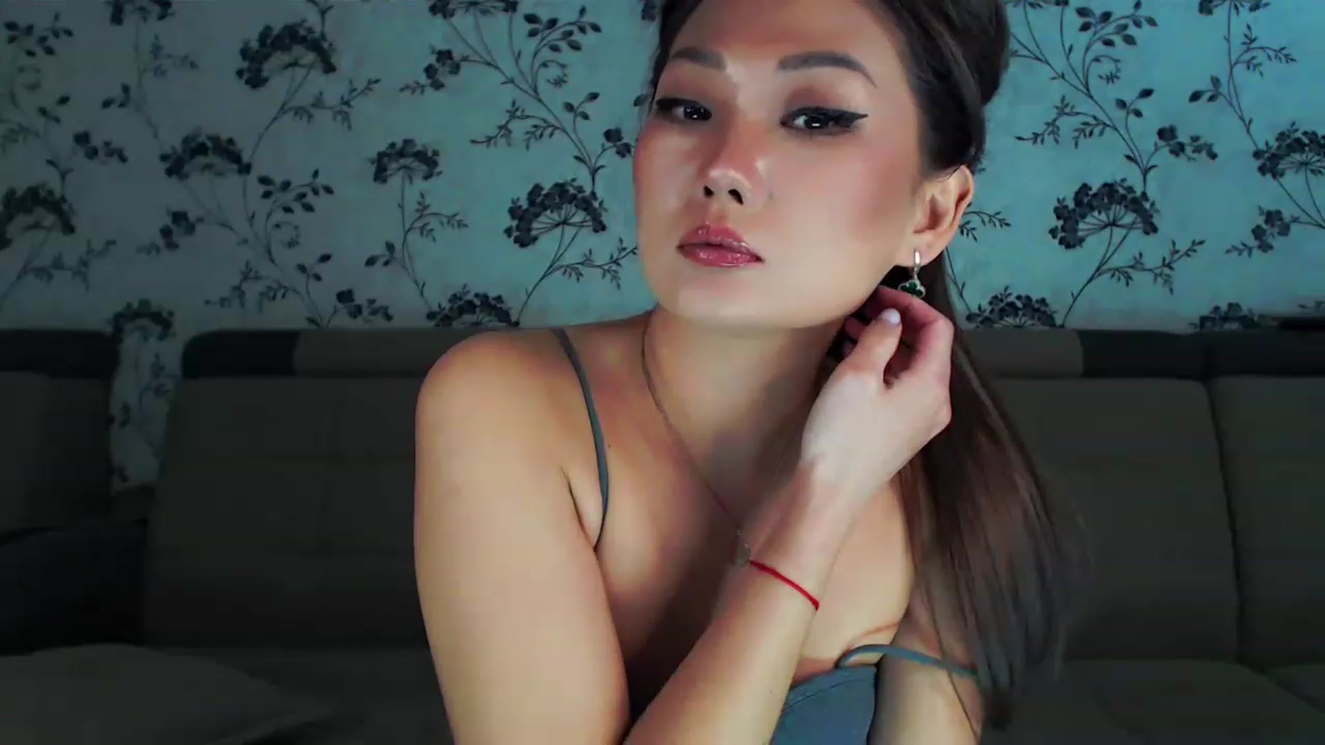 Gallery image thumbnail from Oiuysgdb's myfreecams stream on, 01/15/2023, 14:06 image 14 of 20