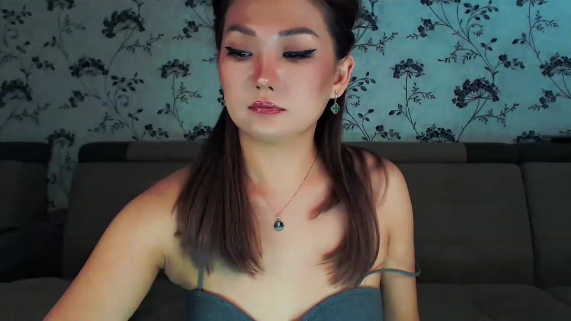 Gallery image thumbnail from Oiuysgdb's myfreecams stream on, 01/15/2023, 14:06 image 18 of 20