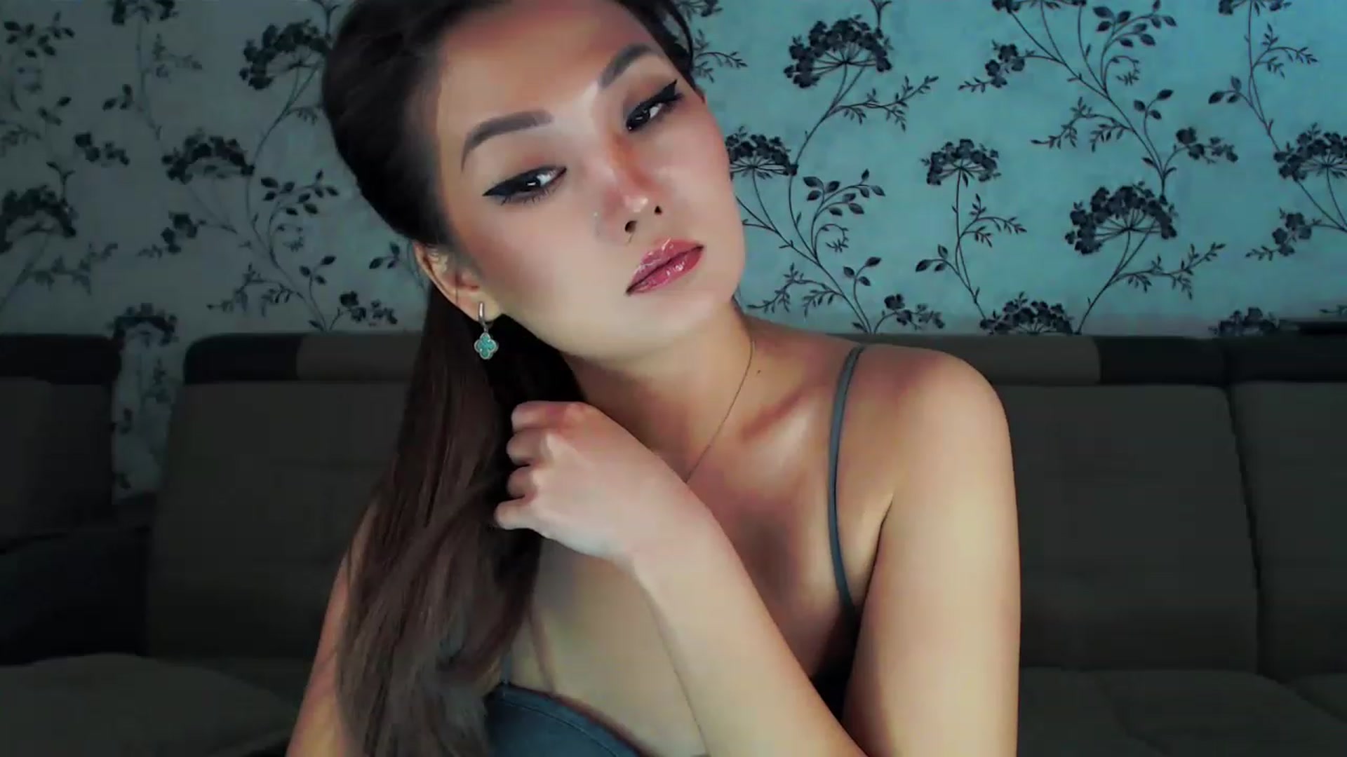 Gallery image thumbnail from Oiuysgdb's myfreecams stream on, 01/15/2023, 14:06 image 7 of 20