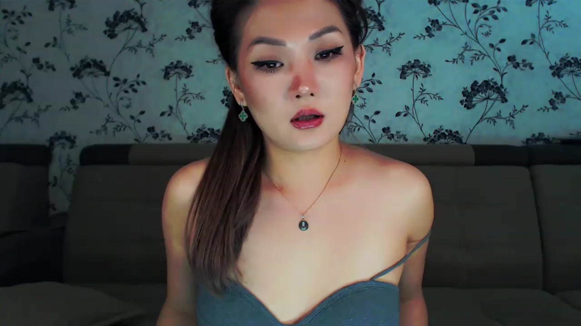 Gallery image thumbnail from Oiuysgdb's myfreecams stream on, 01/15/2023, 14:06 image 13 of 20