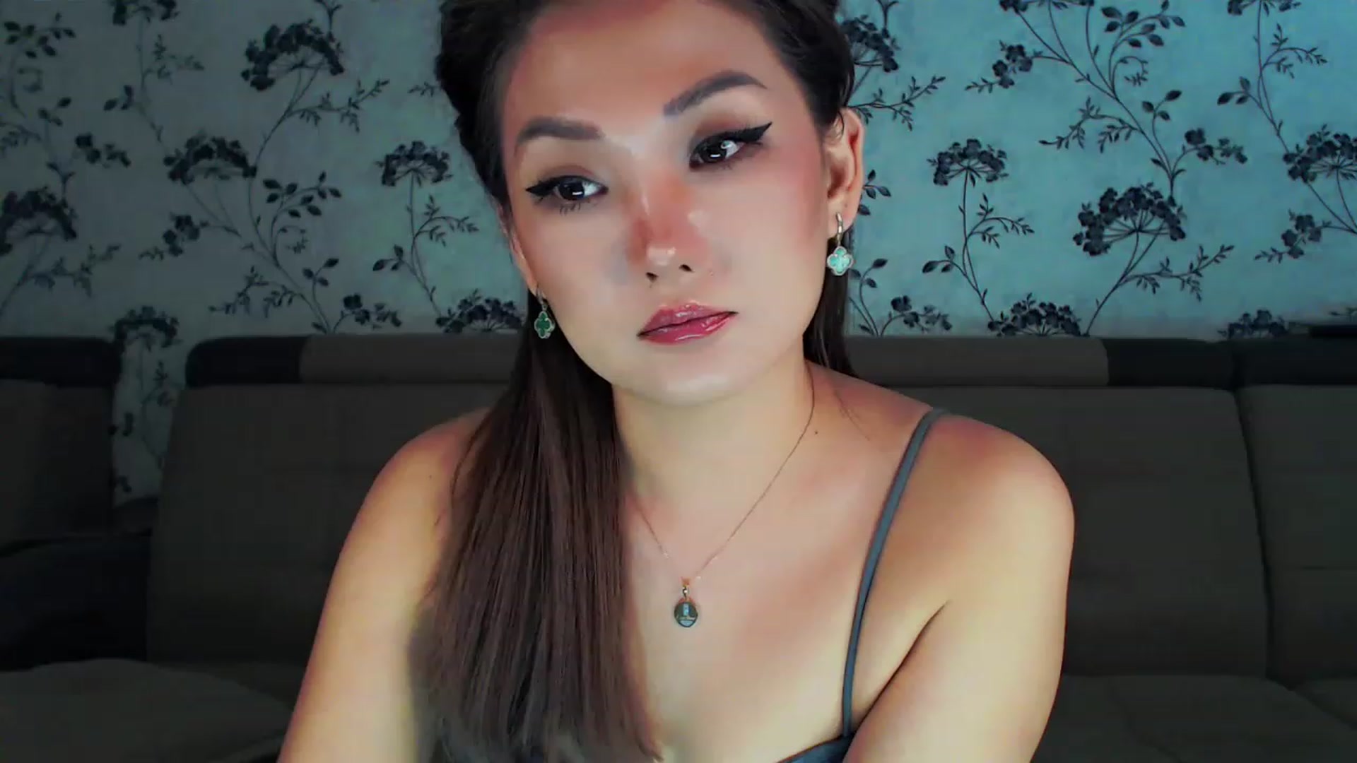 Gallery image thumbnail from Oiuysgdb's myfreecams stream on, 01/15/2023, 14:06 image 9 of 20