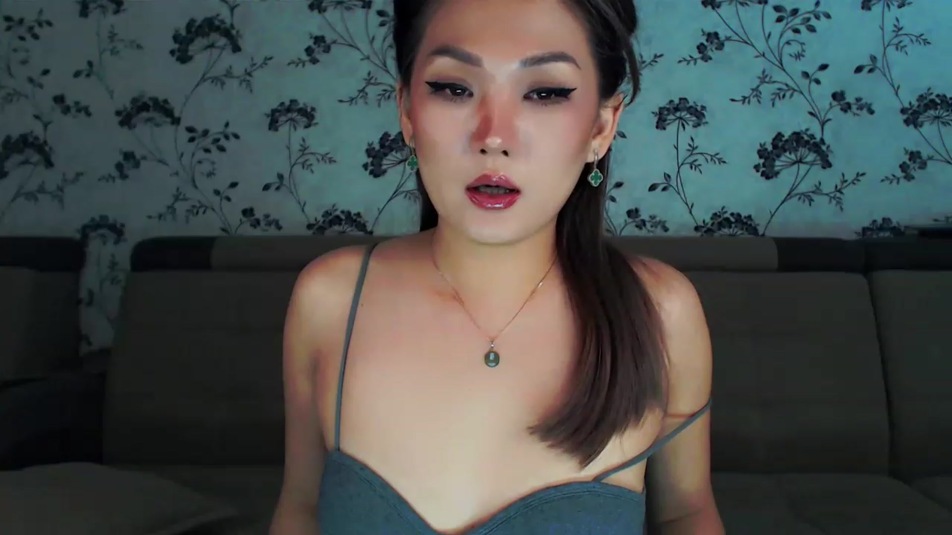 Gallery image thumbnail from Oiuysgdb's myfreecams stream on, 01/15/2023, 14:06 image 16 of 20