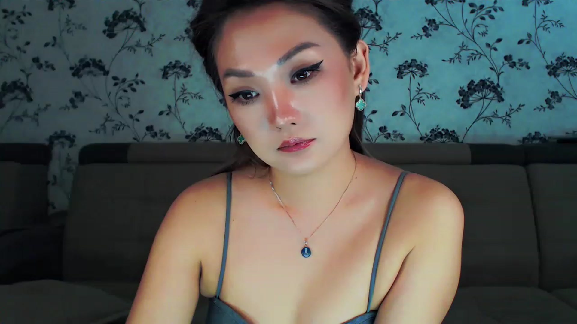 Gallery image thumbnail from Oiuysgdb's myfreecams stream on, 01/15/2023, 14:06 image 5 of 20