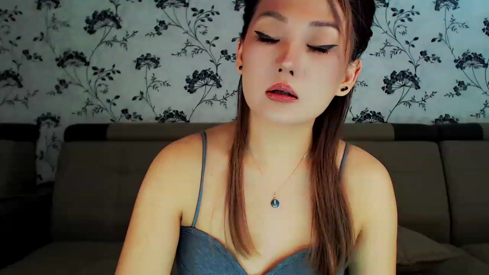 Gallery image thumbnail from Oiuysgdb's myfreecams stream on, 01/25/2023, 16:25 image 2 of 20