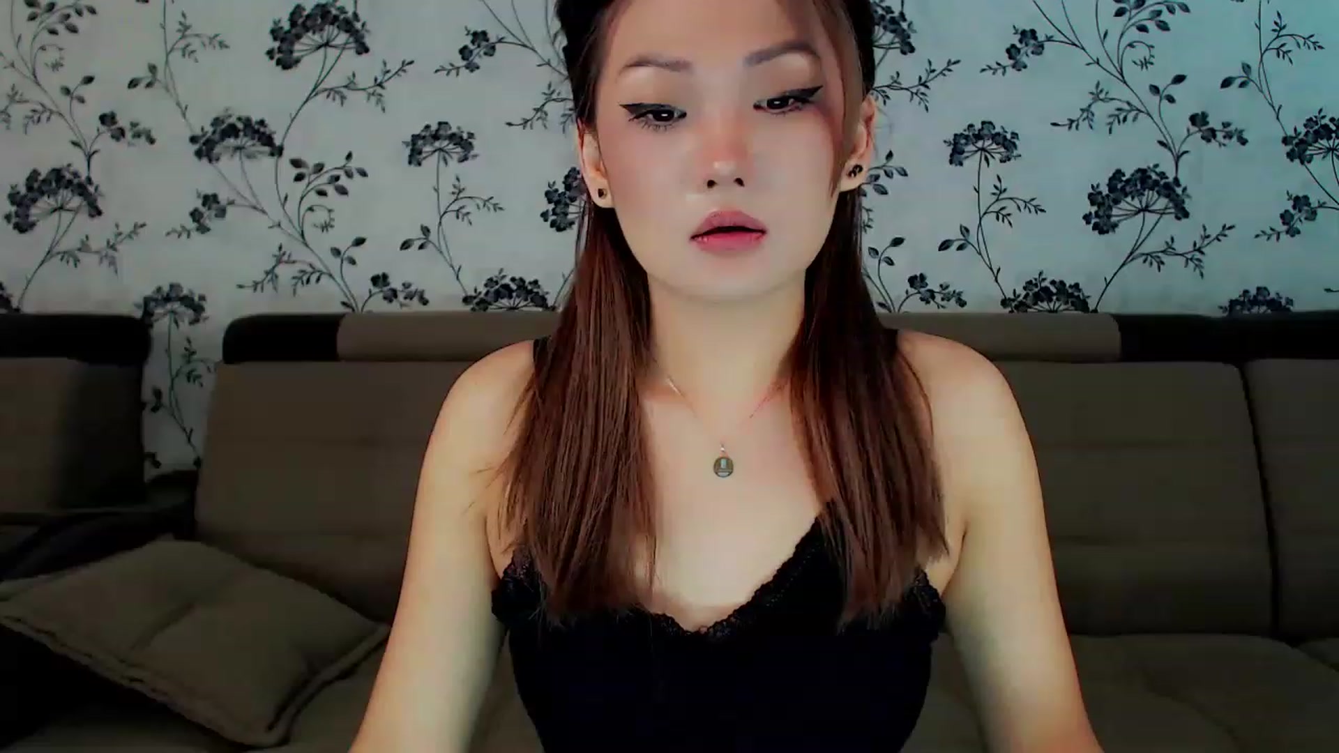 Gallery image thumbnail from Oiuysgdb's myfreecams stream on, 01/26/2023, 11:25 image 1 of 20