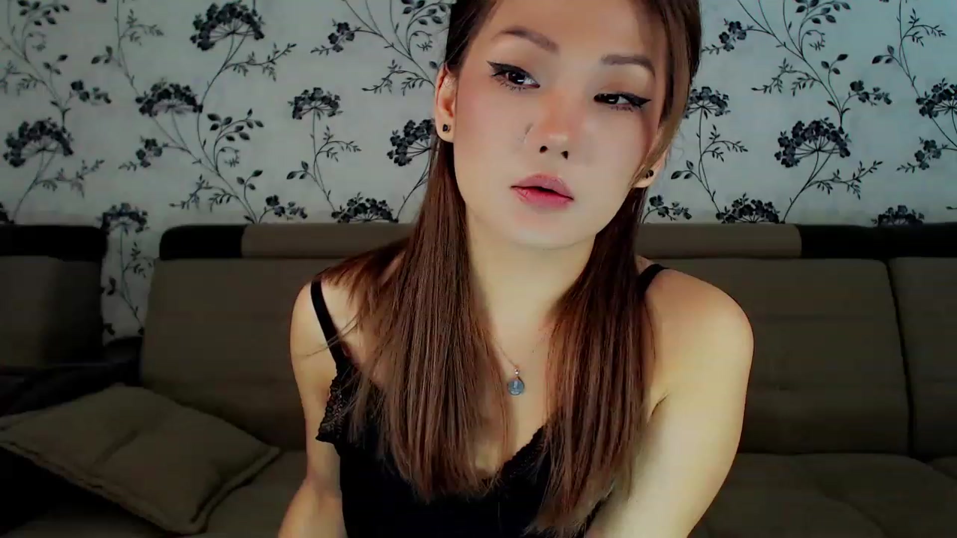 Gallery image thumbnail from Oiuysgdb's myfreecams stream on, 01/26/2023, 11:25 image 10 of 20