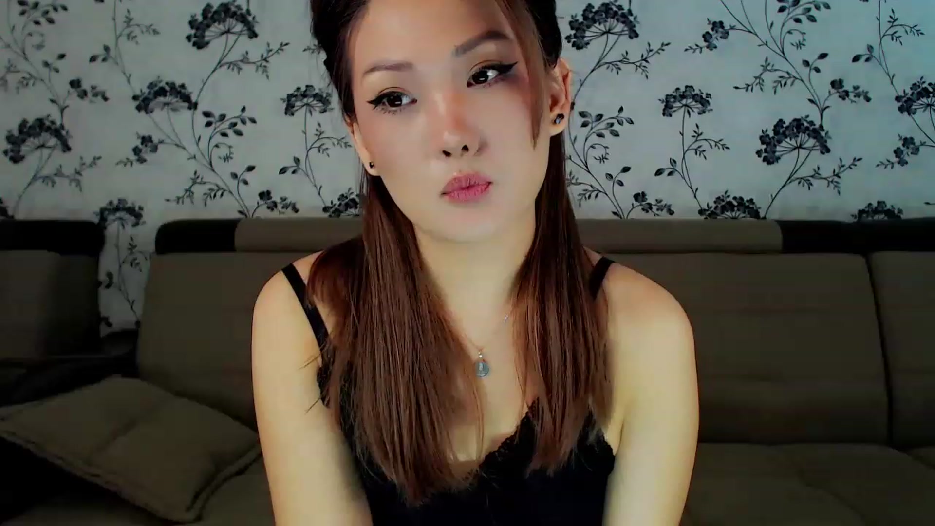 Gallery image thumbnail from Oiuysgdb's myfreecams stream on, 01/26/2023, 11:25 image 9 of 20