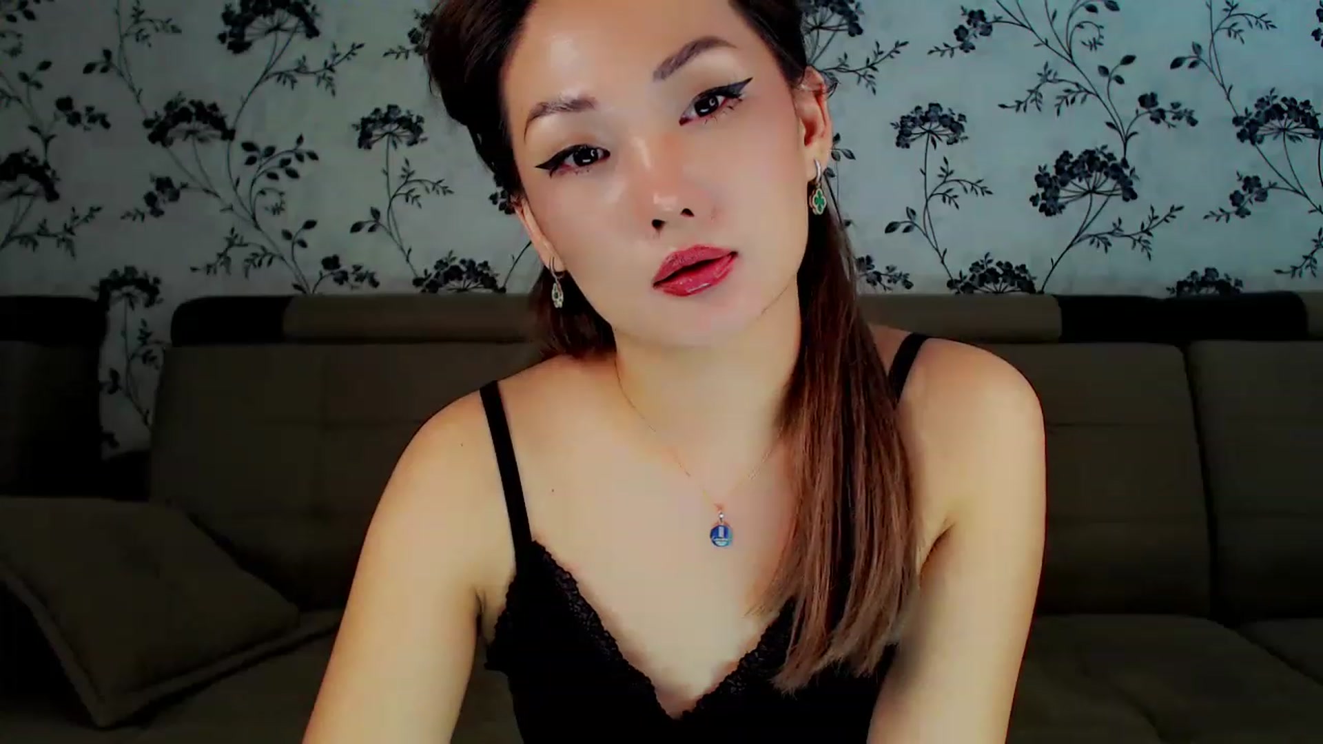 Gallery image thumbnail from Oiuysgdb's myfreecams stream on, 02/06/2023, 18:32 image 2 of 20