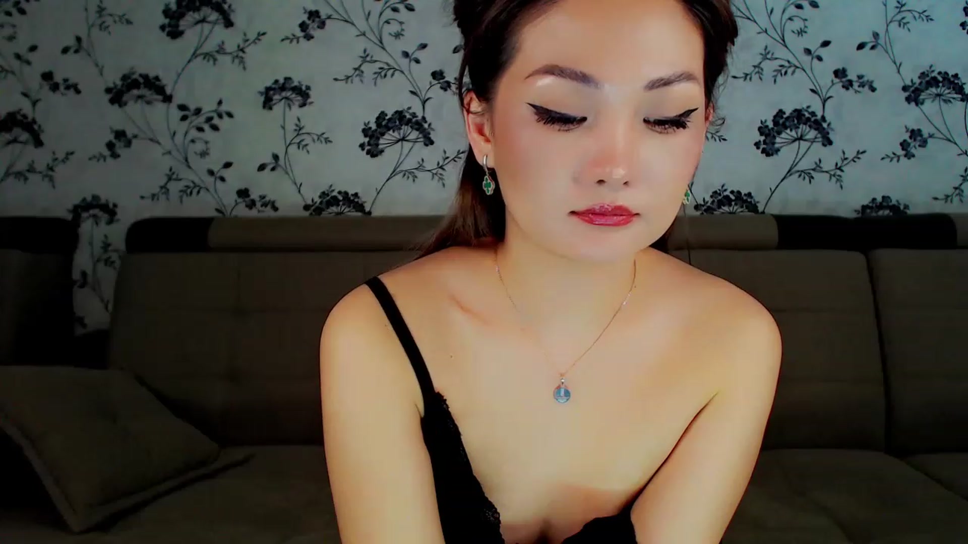 Gallery image thumbnail from Oiuysgdb's myfreecams stream on, 02/06/2023, 18:32 image 10 of 20