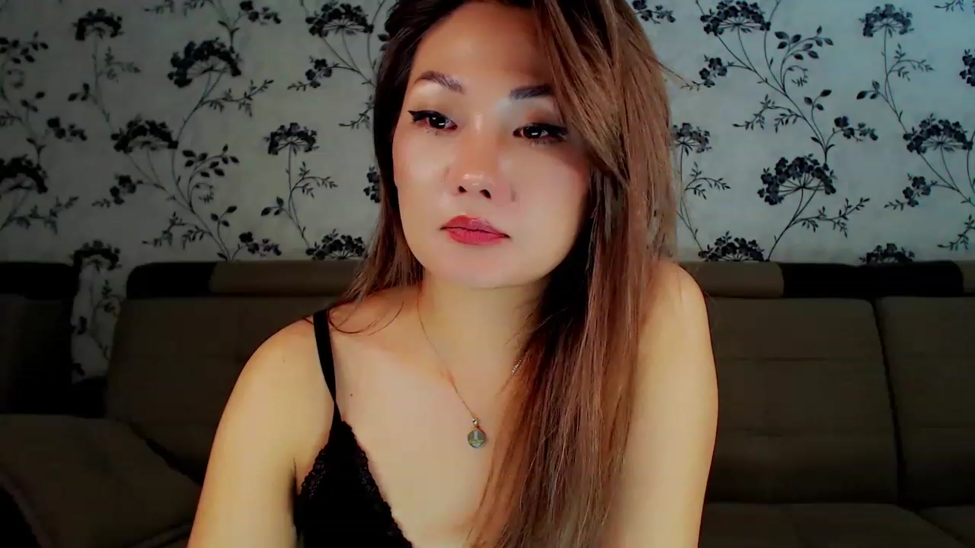 Gallery image thumbnail from Oiuysgdb's myfreecams stream on, 02/06/2023, 20:09 image 12 of 20