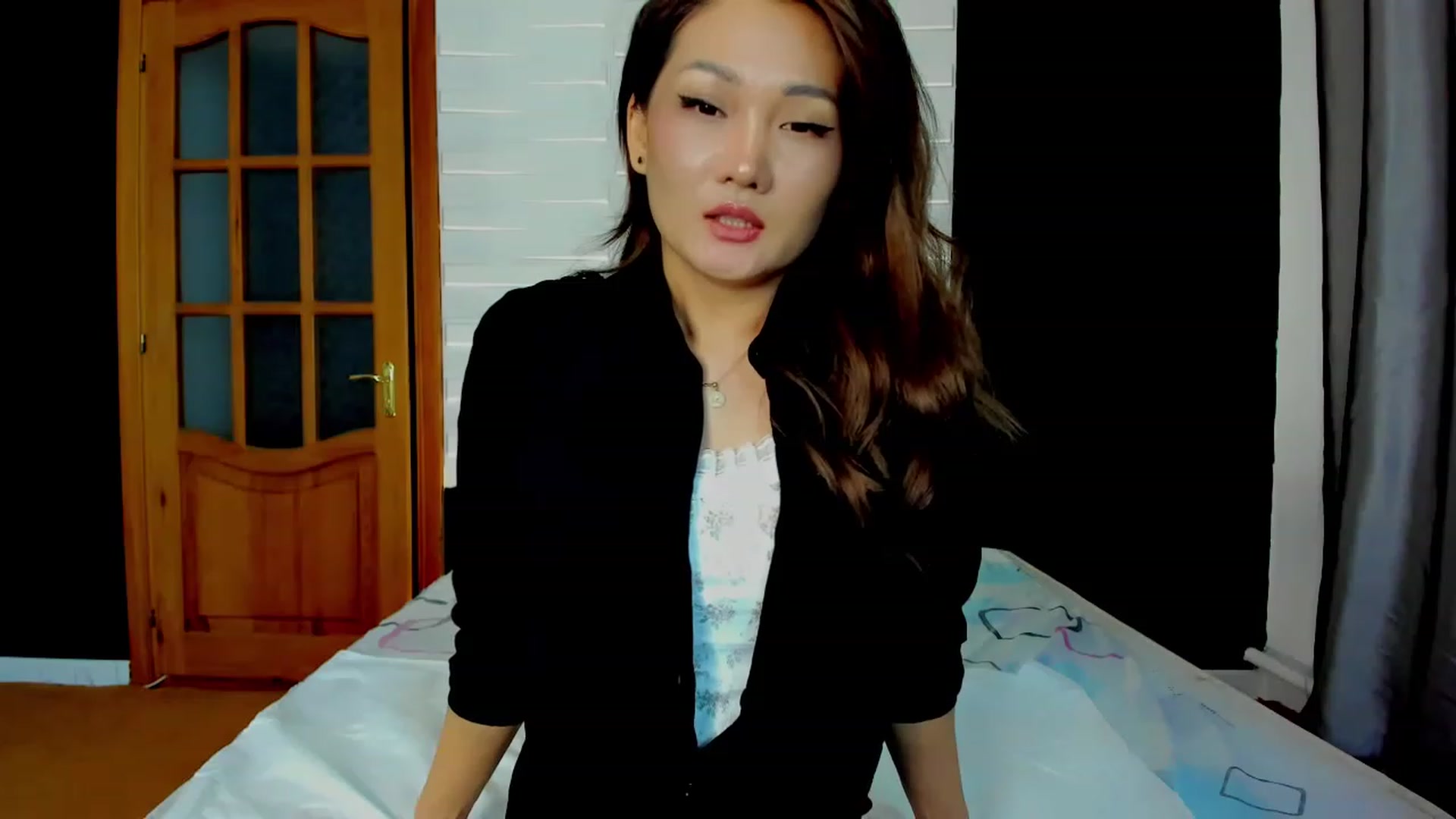 Gallery image thumbnail from Oiuysgdb's myfreecams stream on, 02/27/2023, 15:05 image 2 of 20