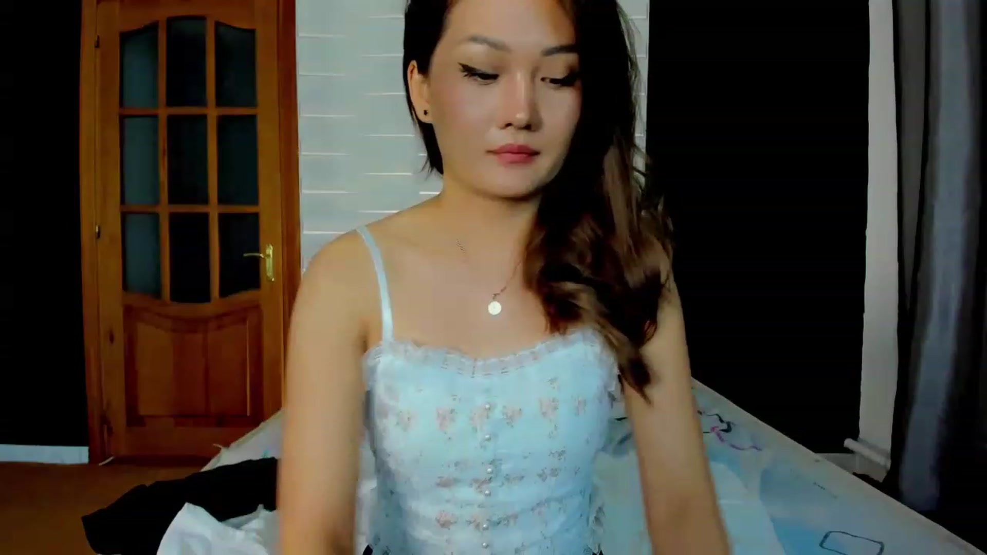 Gallery image thumbnail from Oiuysgdb's myfreecams stream on, 02/27/2023, 16:45 image 18 of 20