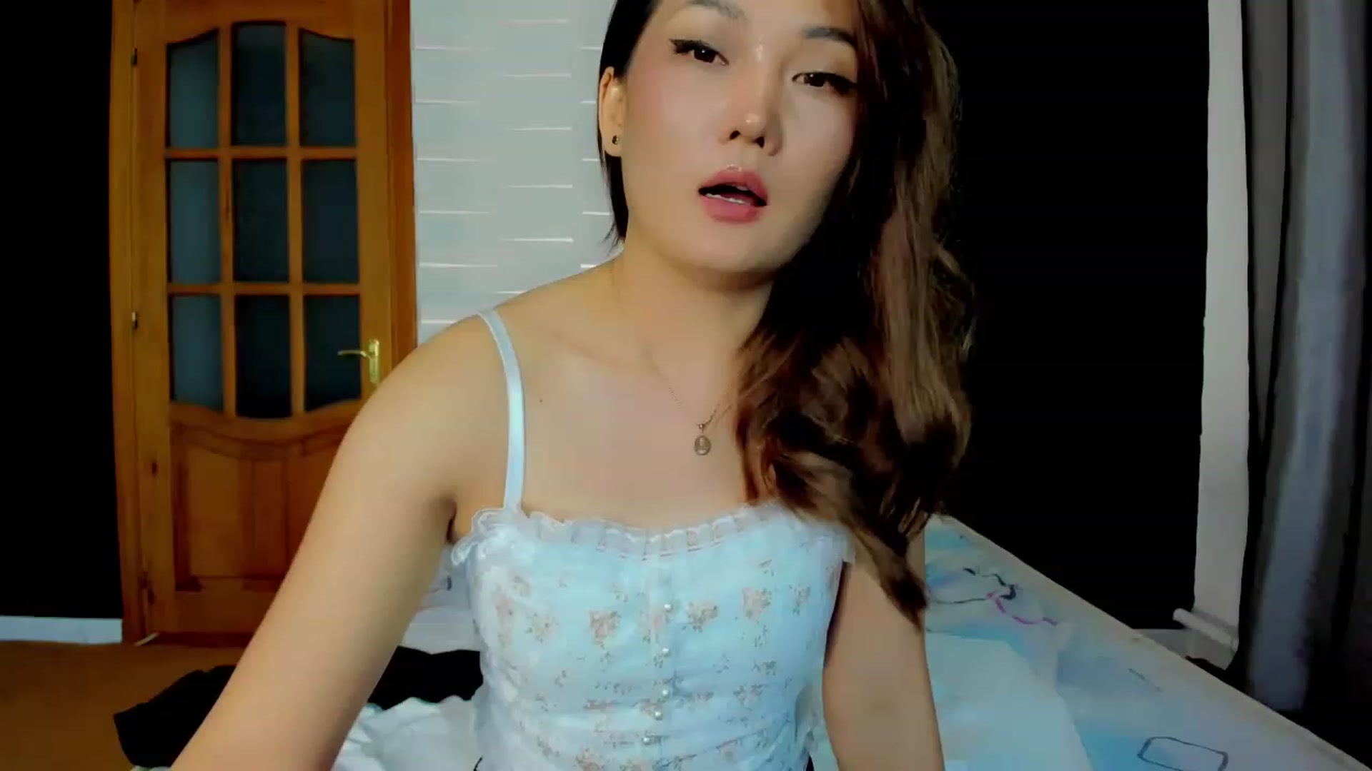 Gallery image thumbnail from Oiuysgdb's myfreecams stream on, 02/27/2023, 16:45 image 15 of 20