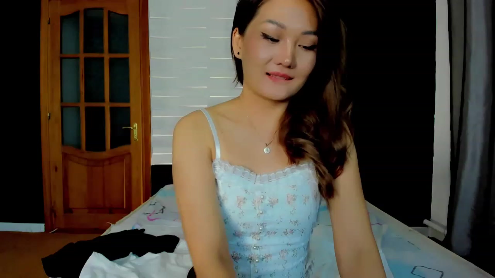 Gallery image thumbnail from Oiuysgdb's myfreecams stream on, 02/27/2023, 16:45 image 17 of 20