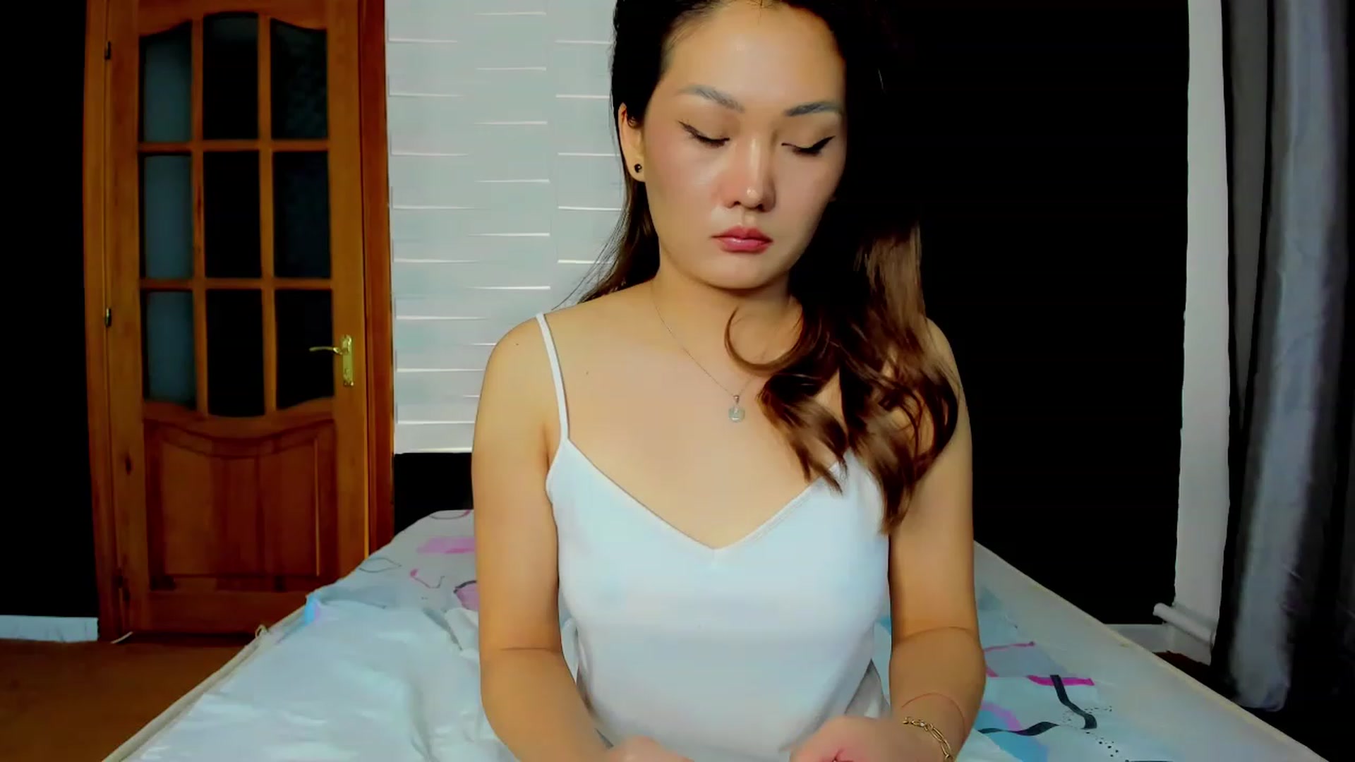 Gallery image thumbnail from Oiuysgdb's myfreecams stream on, 02/28/2023, 16:25 image 8 of 20