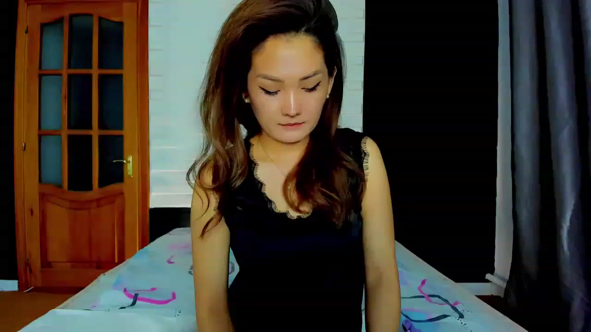 Gallery image thumbnail from Oiuysgdb's myfreecams stream on, 03/12/2023, 16:53 image 11 of 20