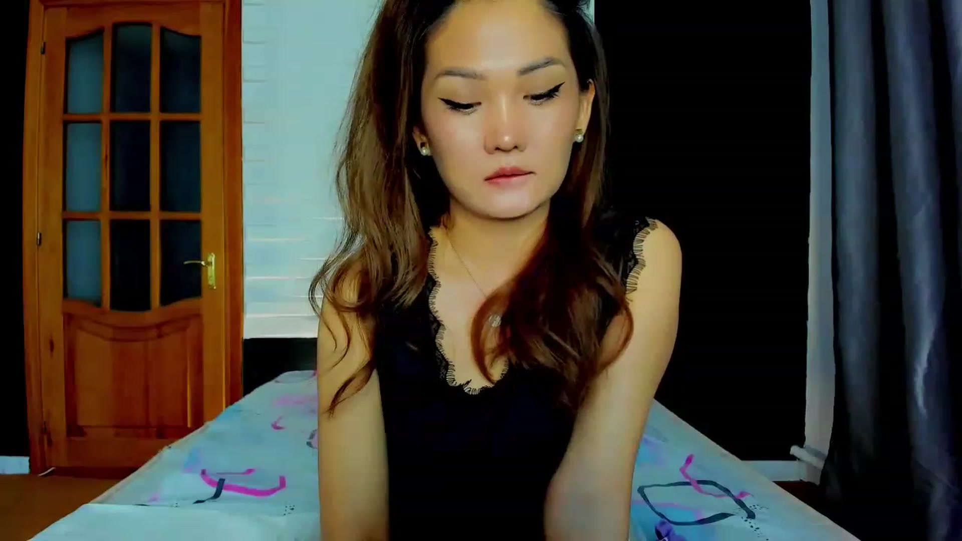 Gallery image thumbnail from Oiuysgdb's myfreecams stream on, 03/12/2023, 16:53 image 13 of 20