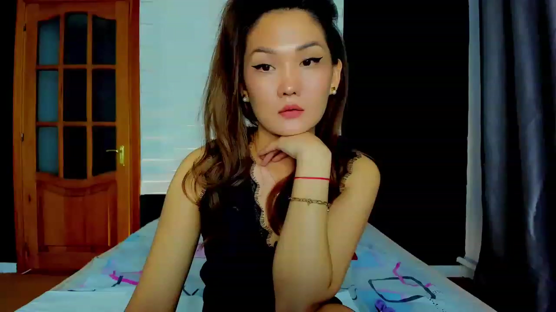 Gallery image thumbnail from Oiuysgdb's myfreecams stream on, 03/12/2023, 16:53 image 5 of 20