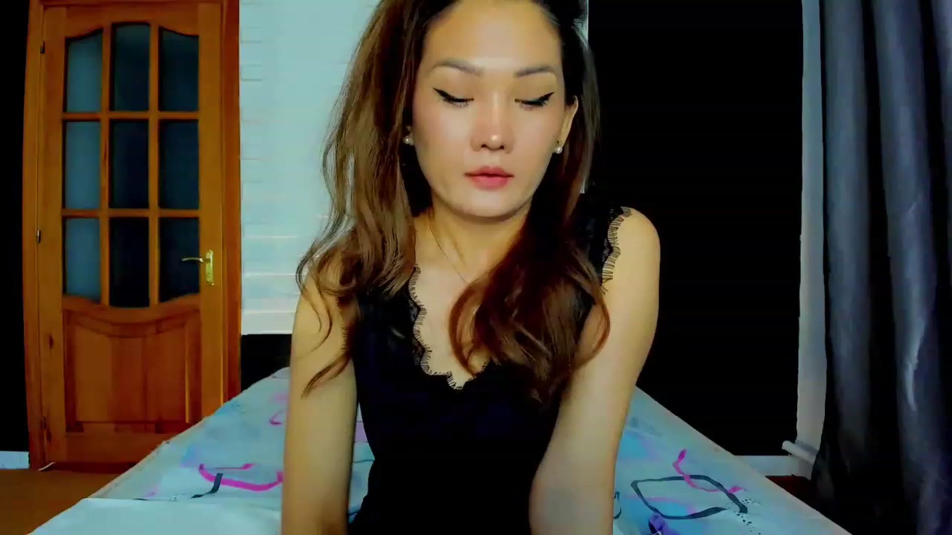 Gallery image thumbnail from Oiuysgdb's myfreecams stream on, 03/12/2023, 16:53 image 12 of 20