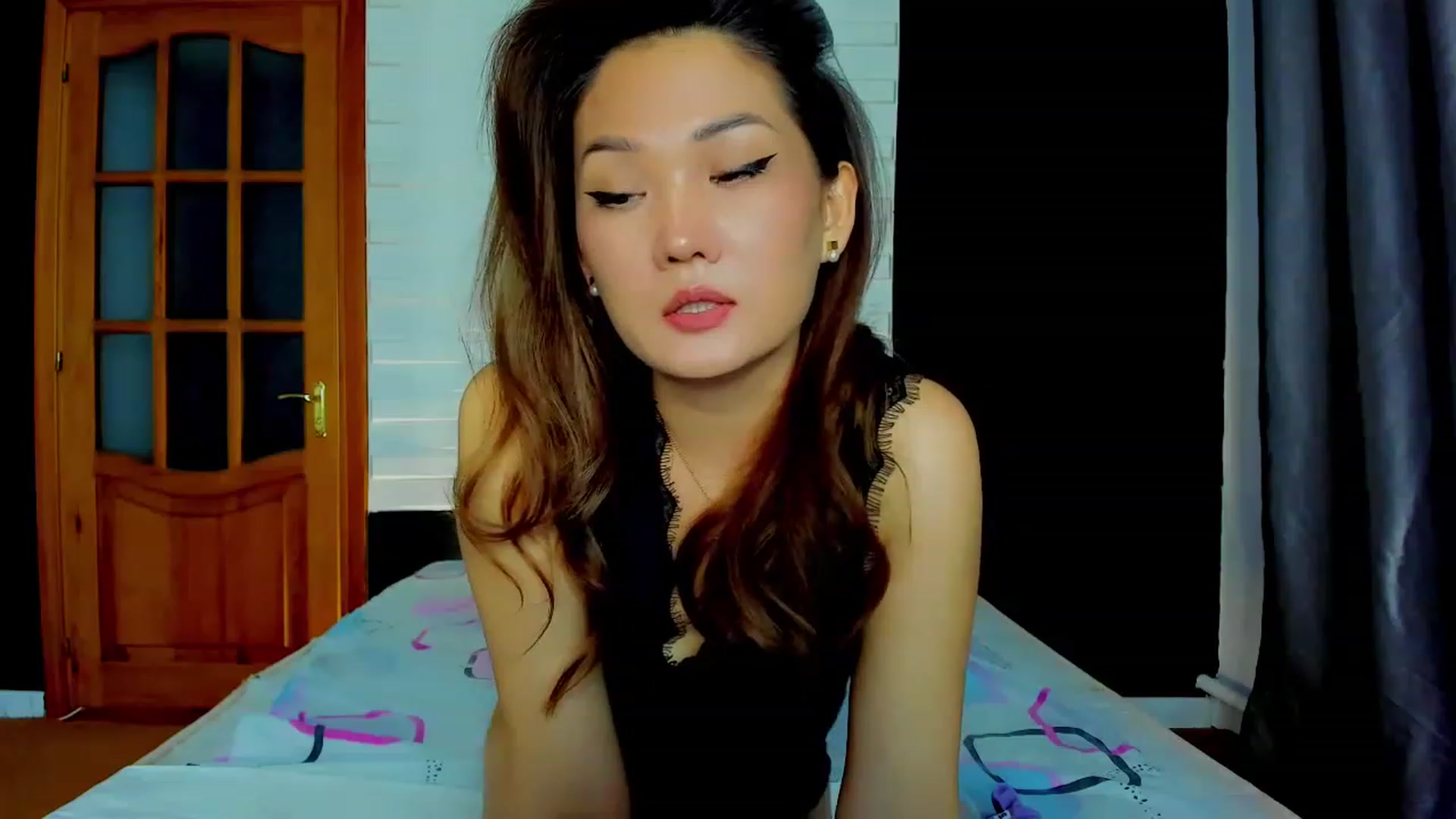 Gallery image thumbnail from Oiuysgdb's myfreecams stream on, 03/12/2023, 16:53 image 8 of 20