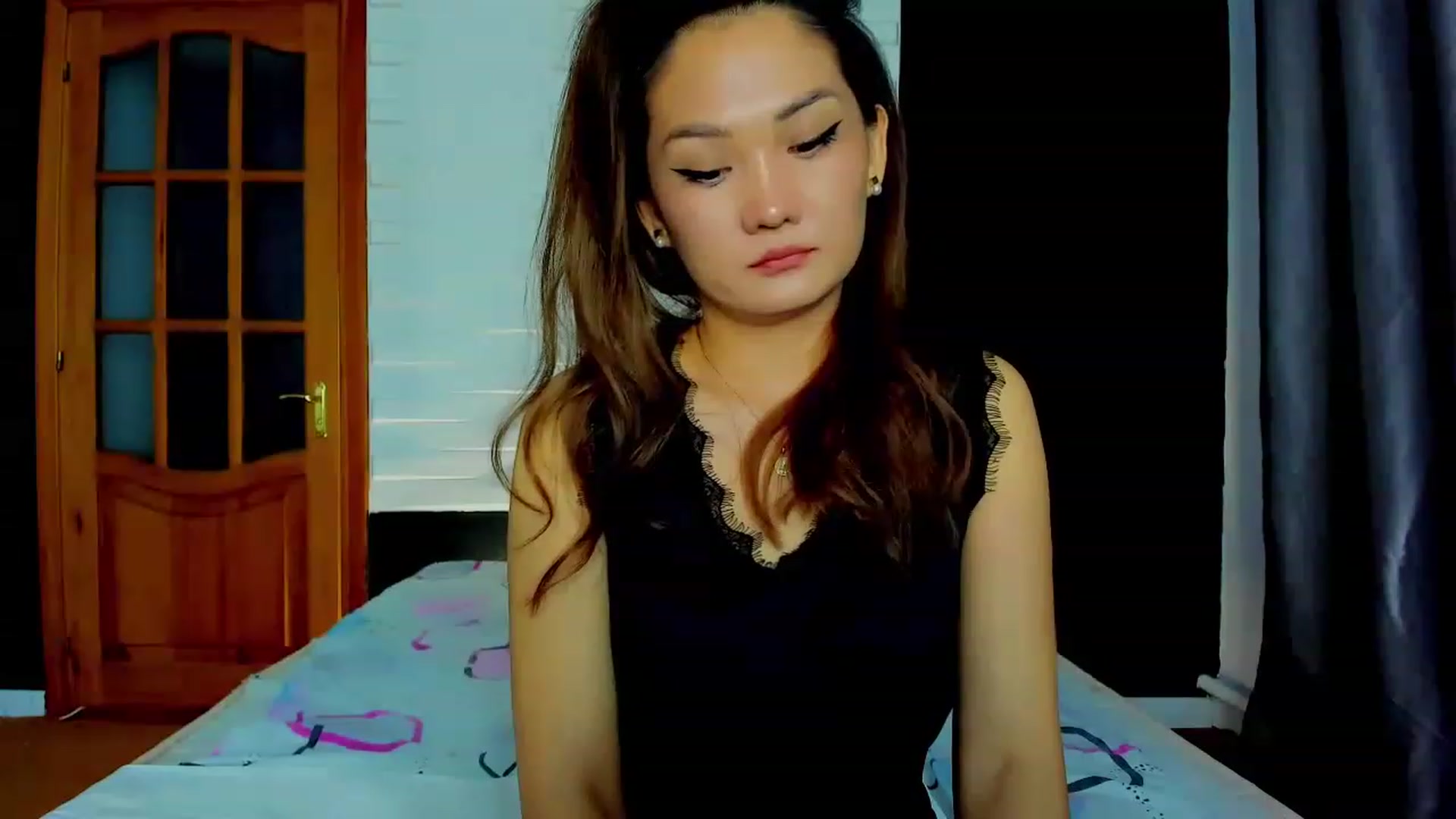 Gallery image thumbnail from Oiuysgdb's myfreecams stream on, 03/12/2023, 16:53 image 4 of 20