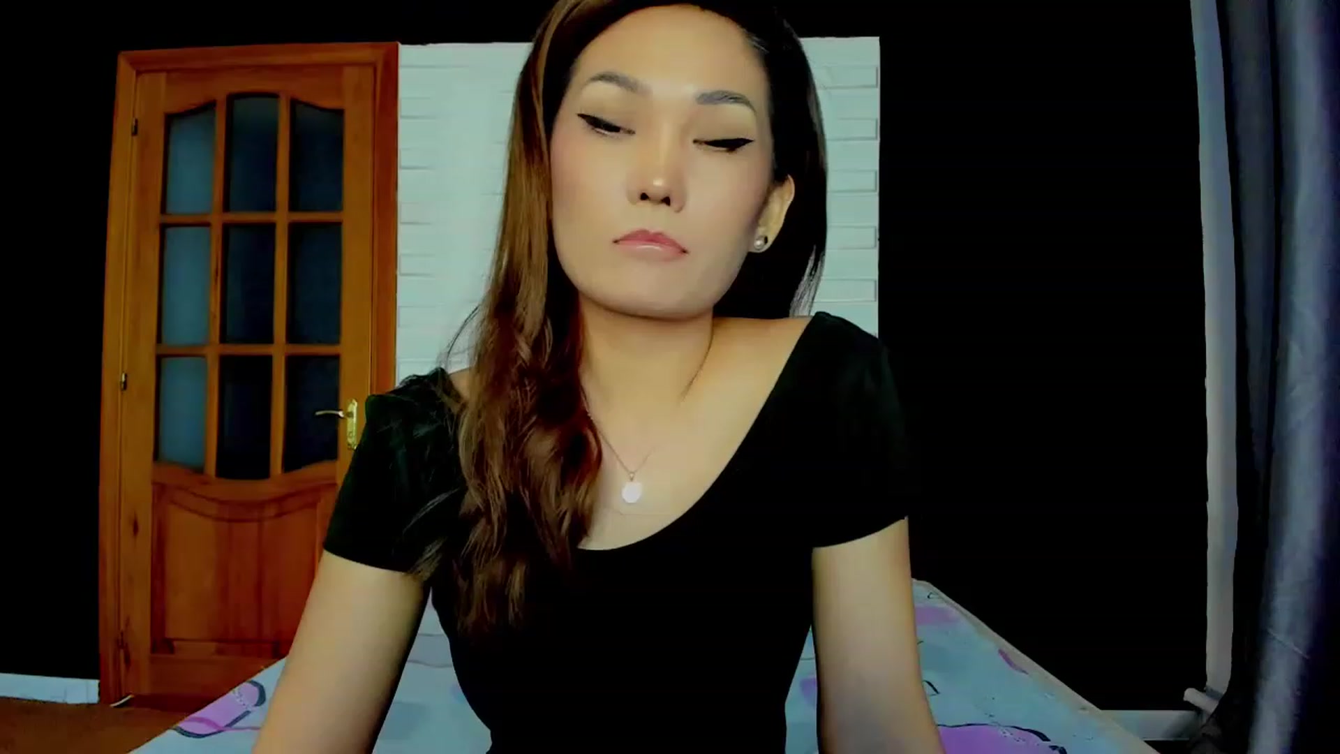 Gallery image thumbnail from Oiuysgdb's myfreecams stream on, 03/15/2023, 15:17 image 1 of 20
