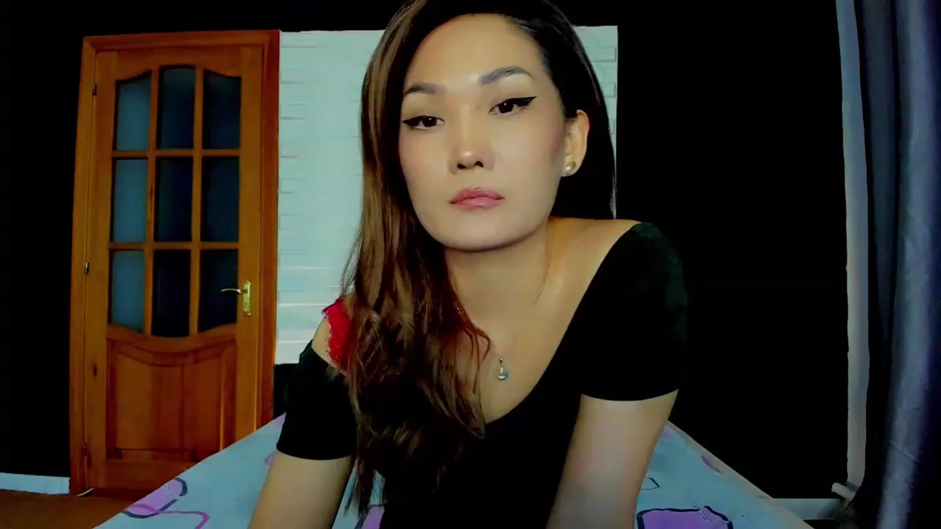 Gallery image thumbnail from Oiuysgdb's myfreecams stream on, 03/15/2023, 15:17 image 4 of 20